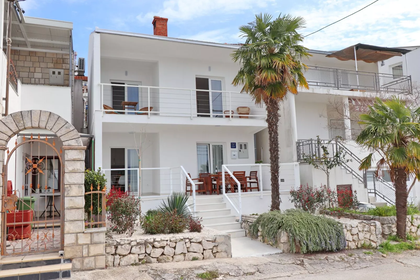 Holiday Home Rosemary-Three Bedroom Holiday Home with Terrace and Partial Sea View-Extérieur