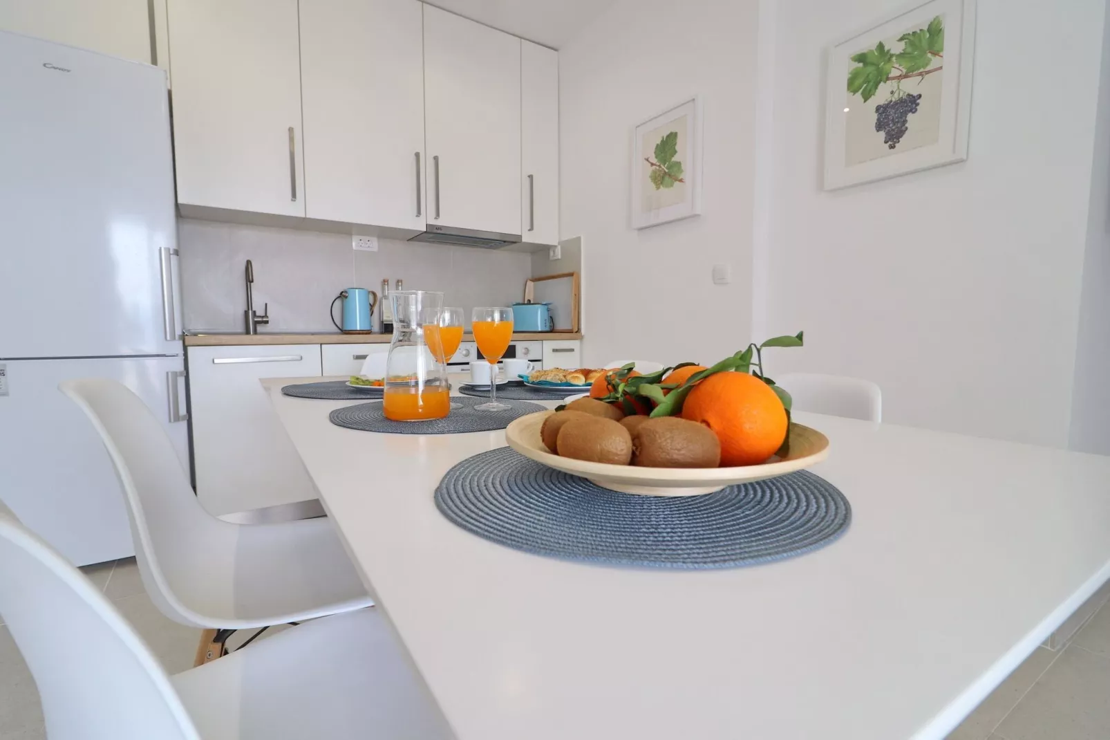 Holiday Home Rosemary-Three Bedroom Holiday Home with Terrace and Partial Sea View-Cuisine