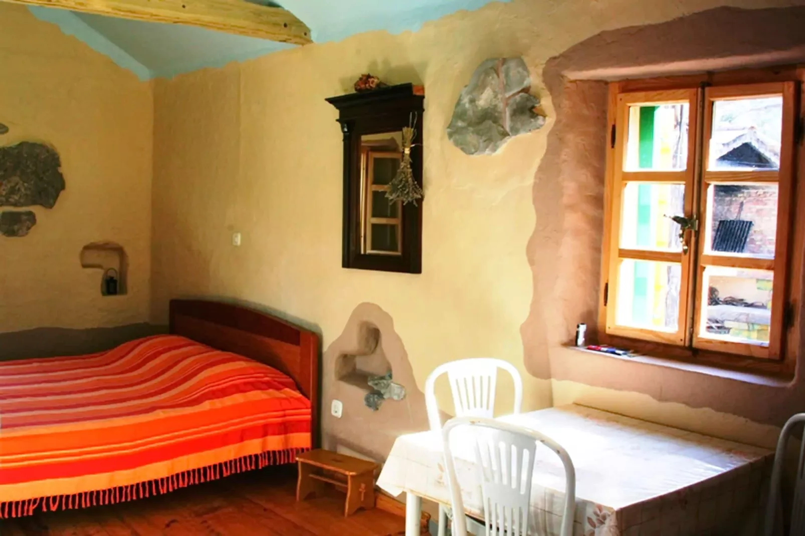 Lavender Cottage-Two Bedroom  Holiday Cottage  with Terrace-Chambre