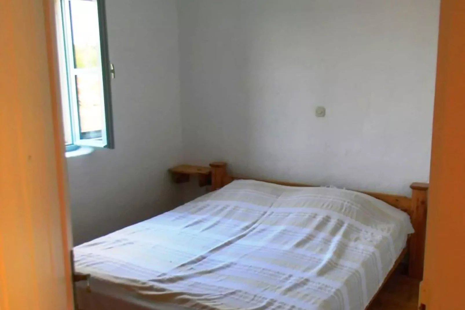 Lavender Cottage-Two Bedroom  Holiday Cottage  with Terrace-Chambre