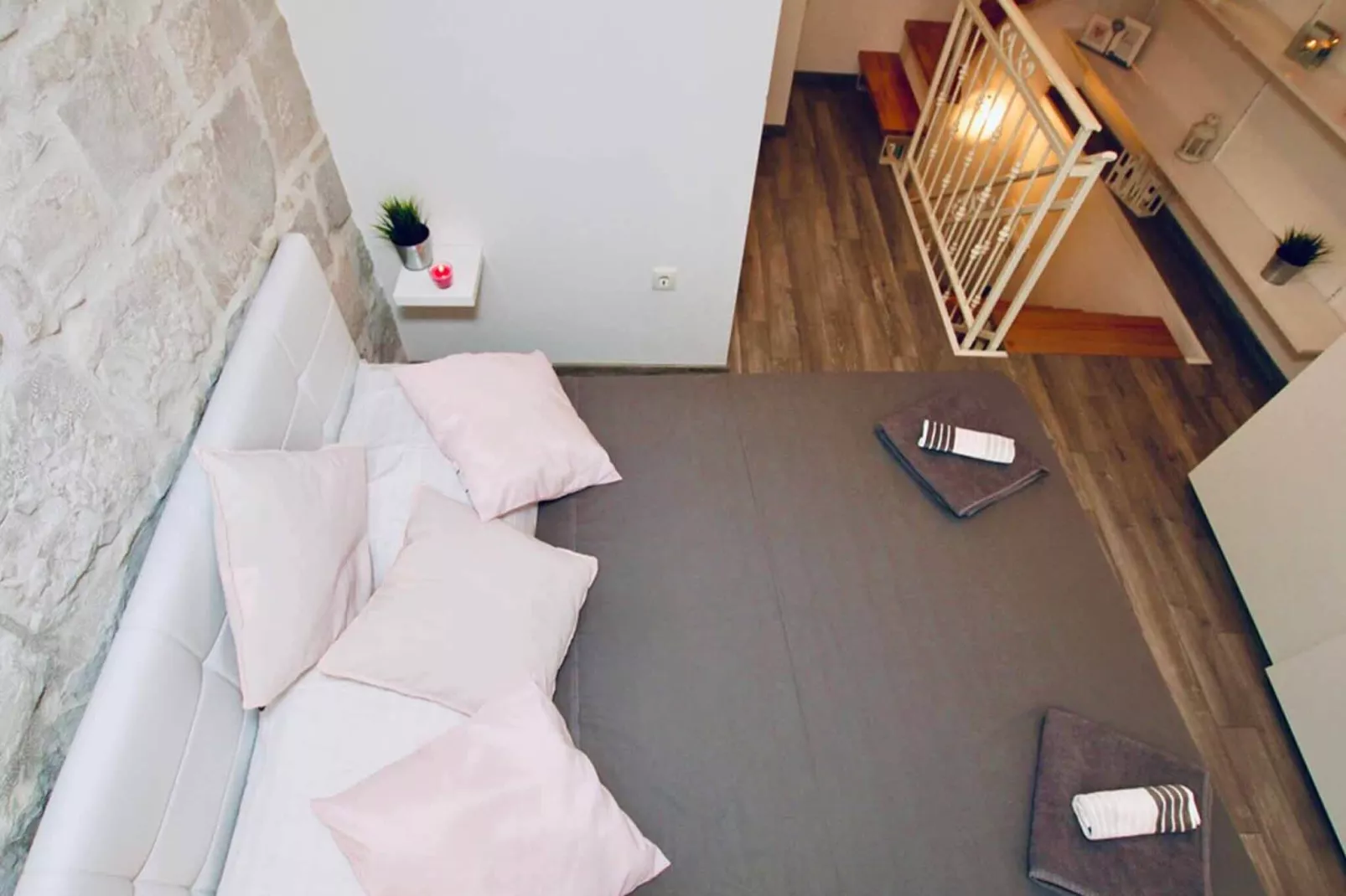 Dalmatian White Shell Apartment- Two Bedroom Apartment-Bedroom