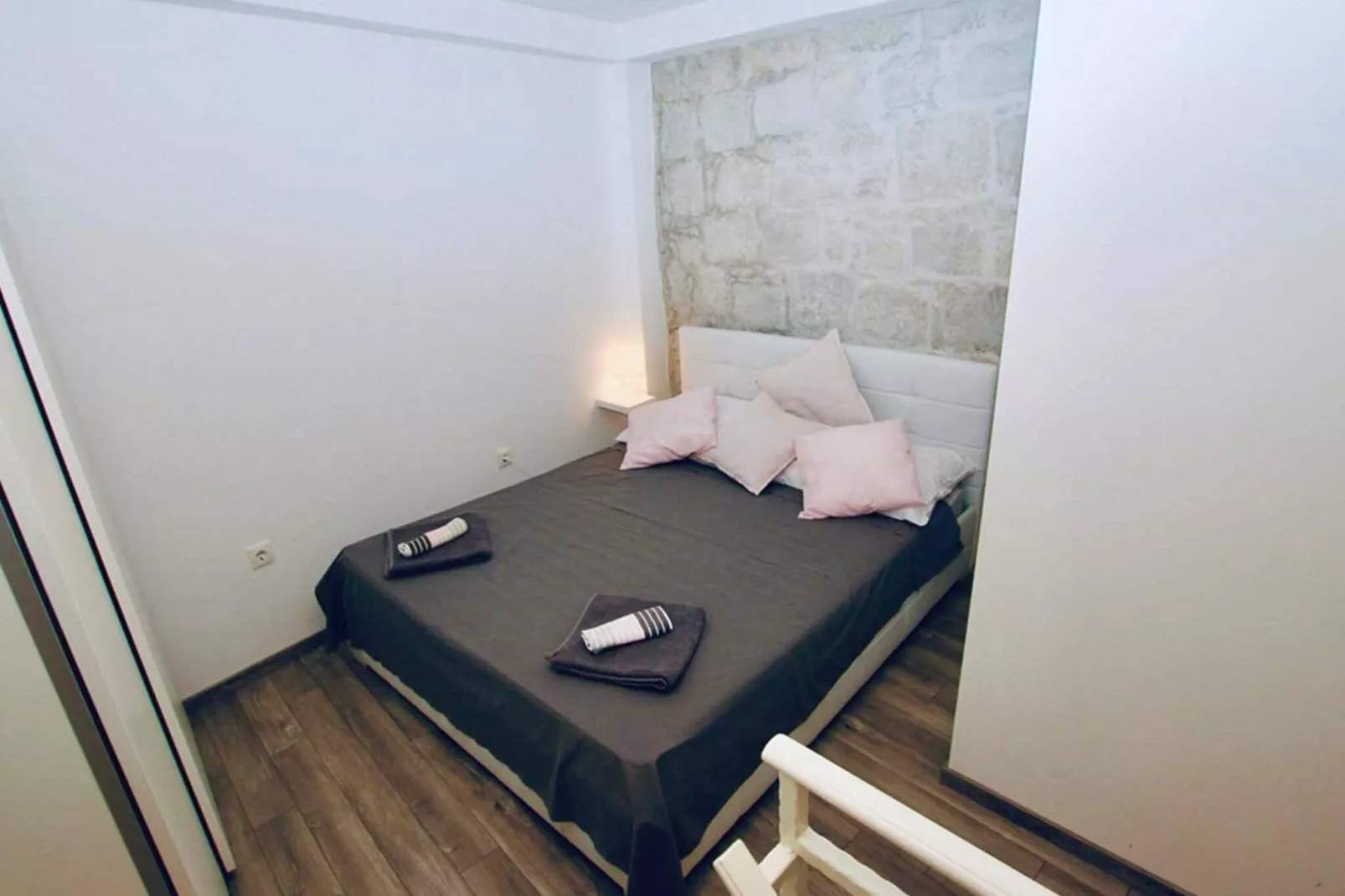 Dalmatian White Shell Apartment- Two Bedroom Apartment-Bedroom