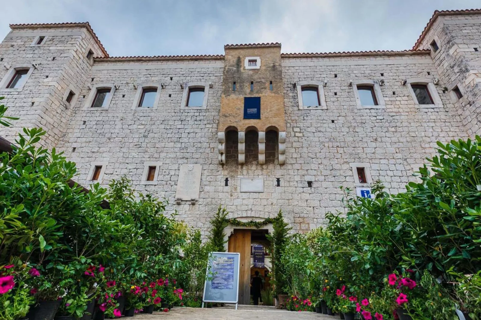 Dalmatian White Shell Apartment- Two Bedroom Apartment-View
