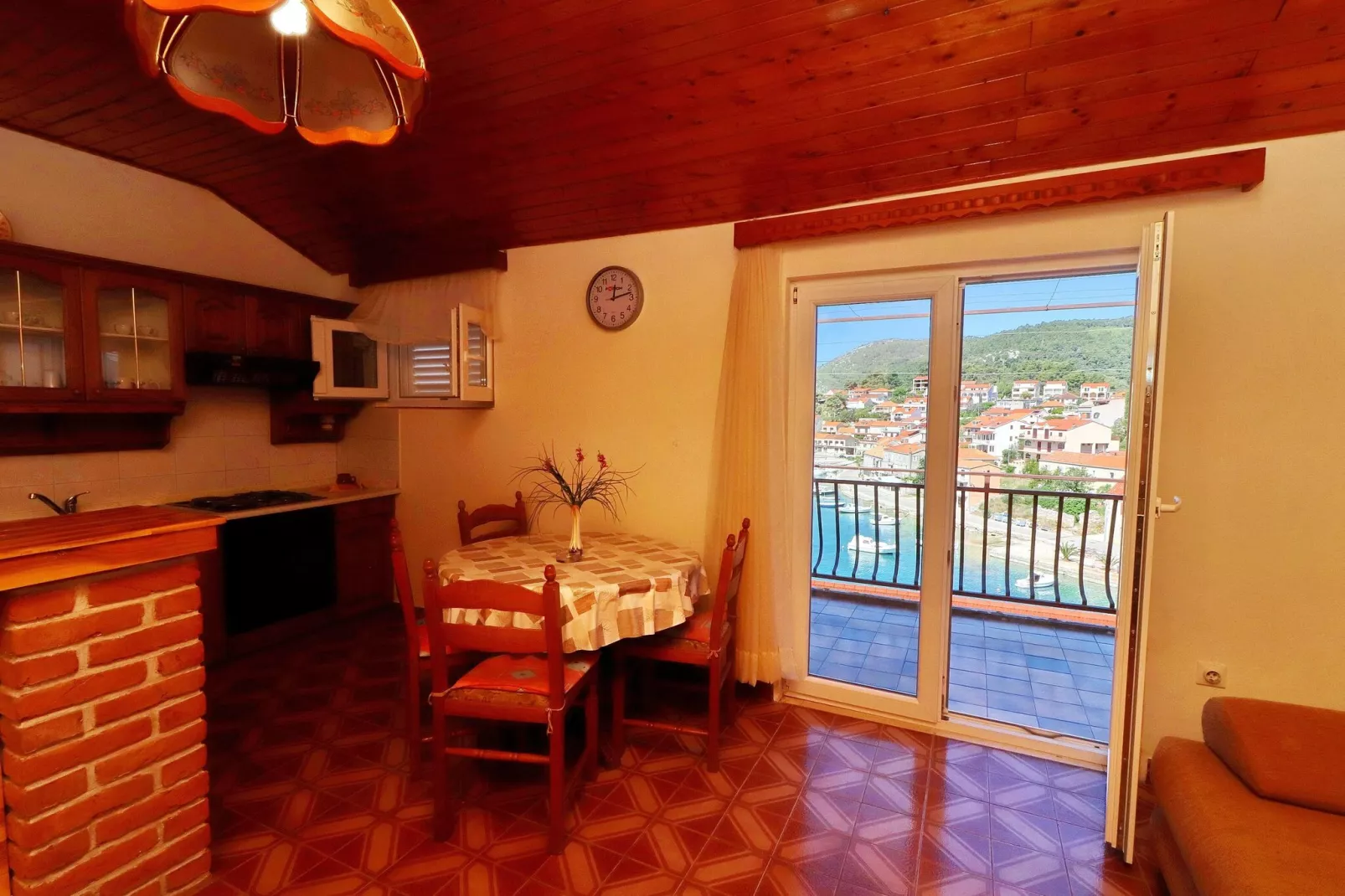 Apartments Peselj-One Bedroom Apartment with Balcony and Sea View ( 2 )-Dining room