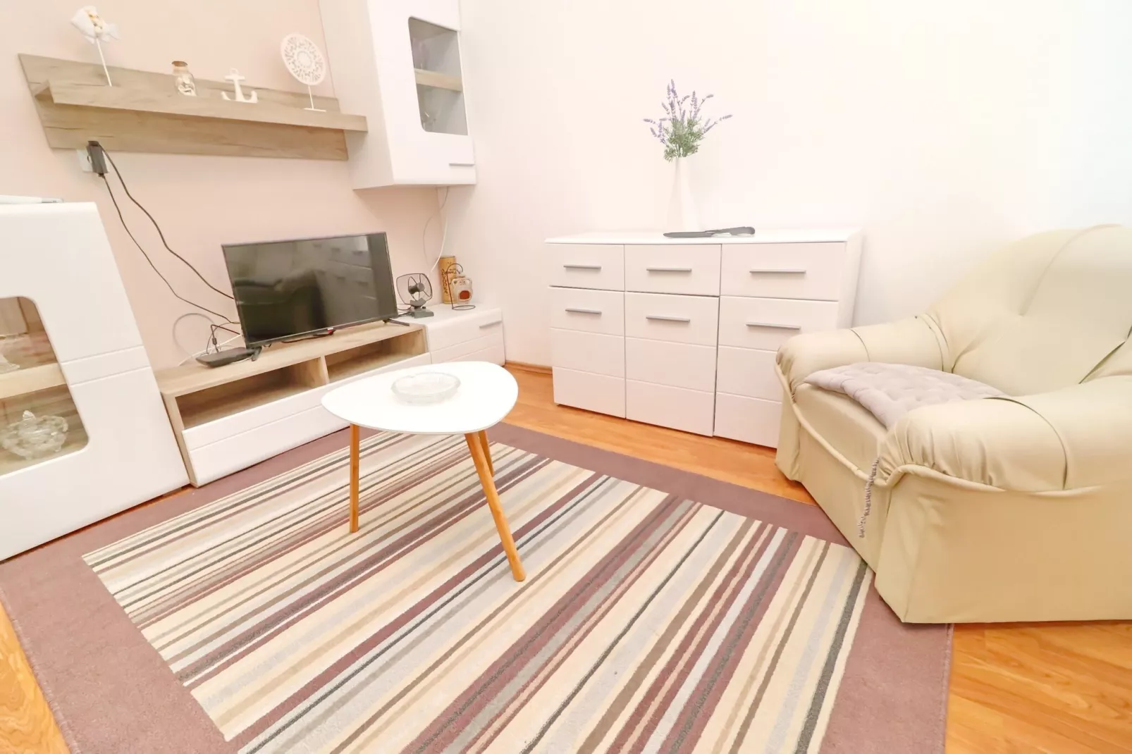Apartments Peselj-Three Bedroom Apartment with Terrace and Sea View-Living room