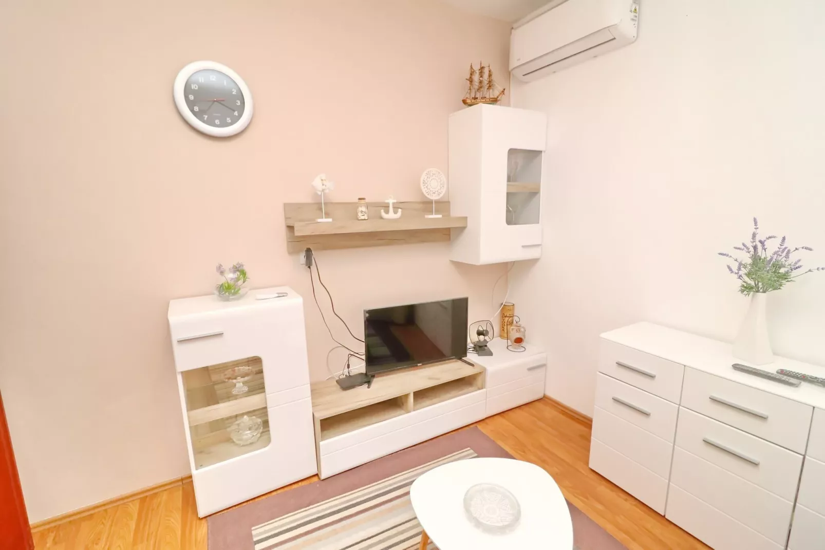 Apartments Peselj-Three Bedroom Apartment with Terrace and Sea View-Living room