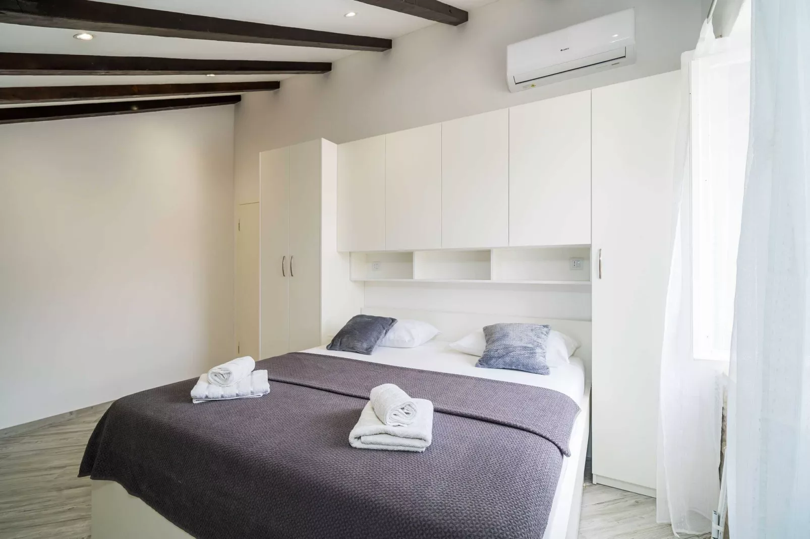 Villa Ro-Ma - Three Bedroom Villa with Terrace and Sea View-Chambre