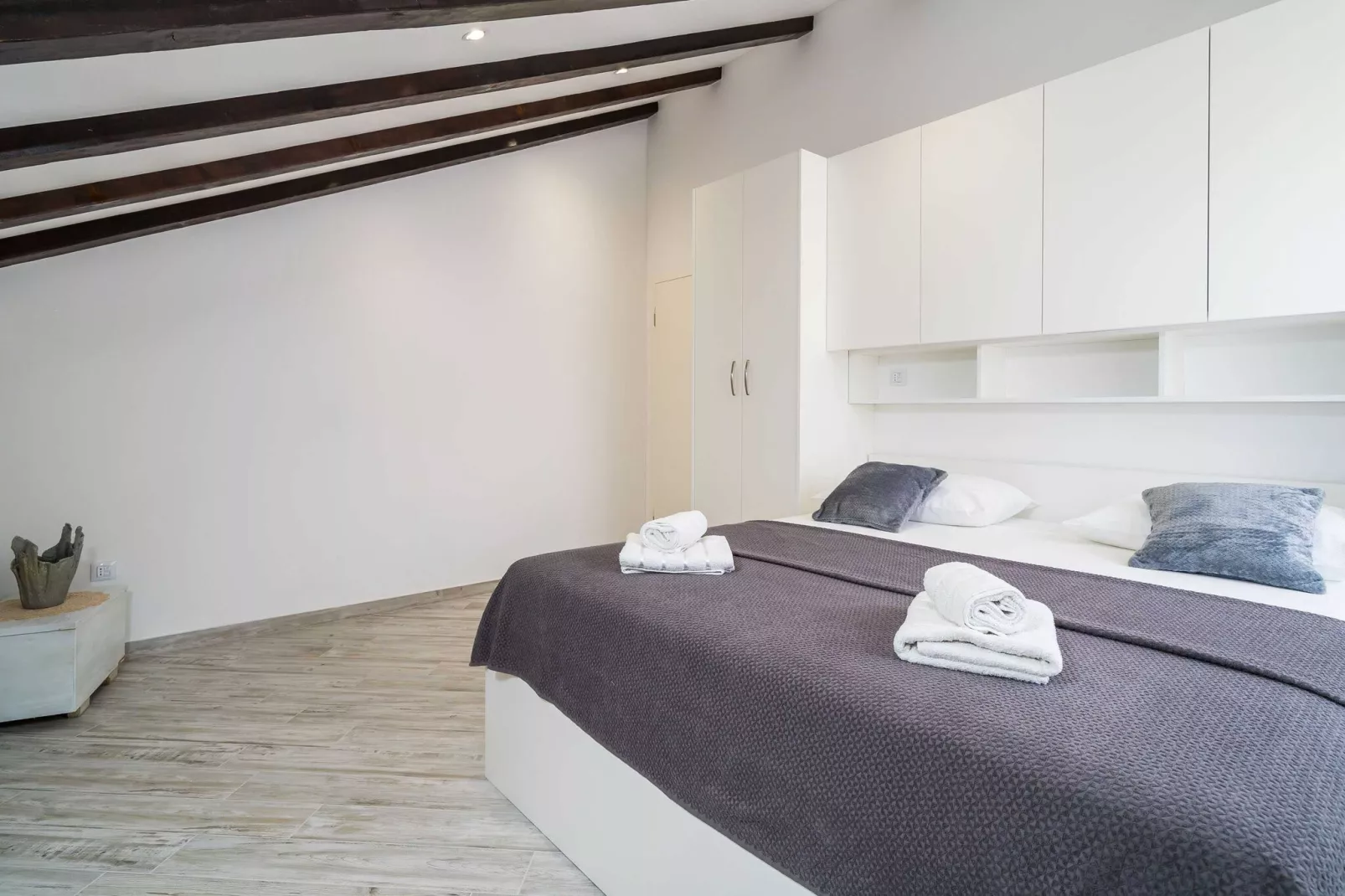 Villa Ro-Ma - Three Bedroom Villa with Terrace and Sea View-Chambre