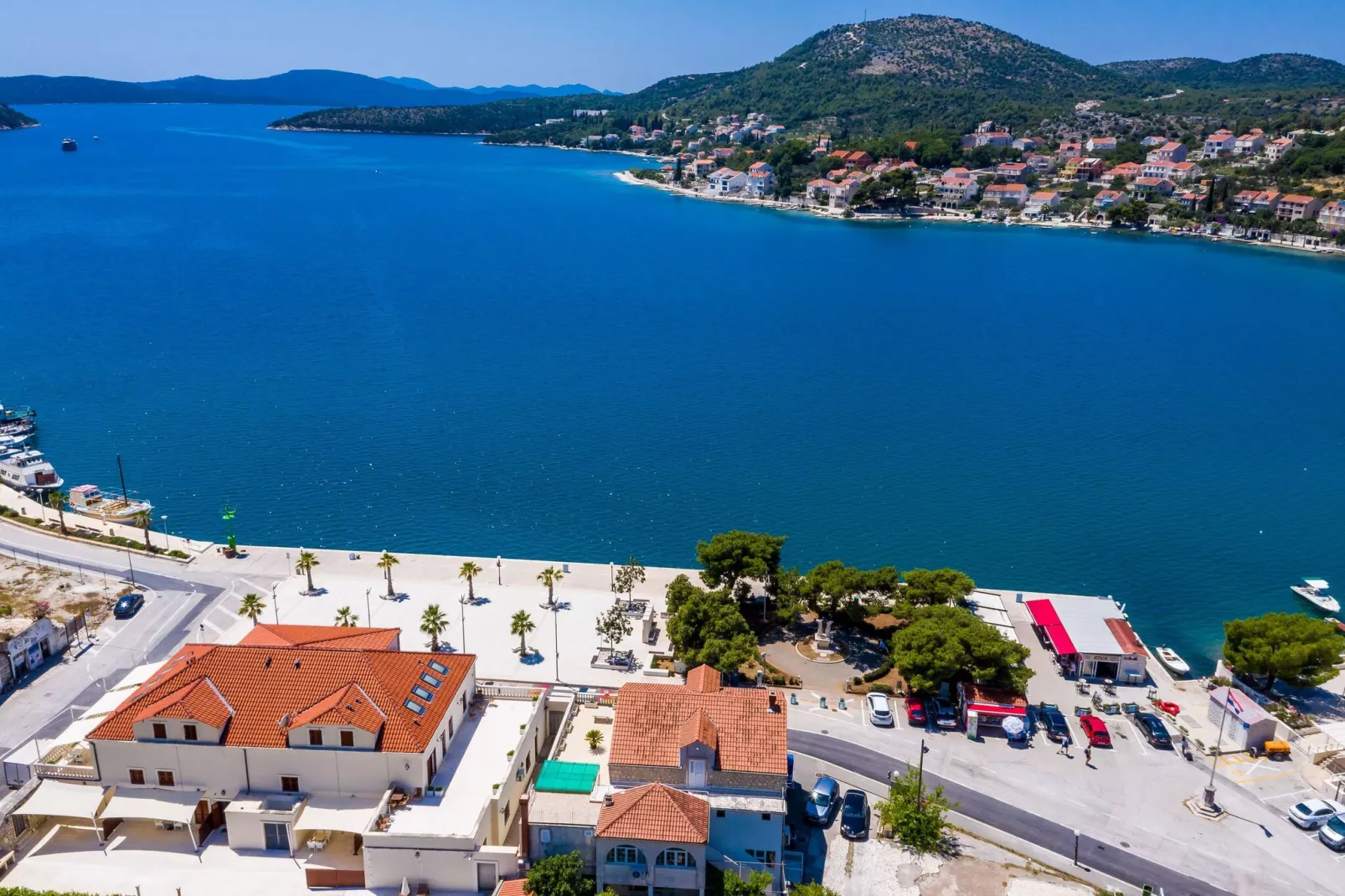 Villa Ro-Ma - Three Bedroom Villa with Terrace and Sea View-Vue