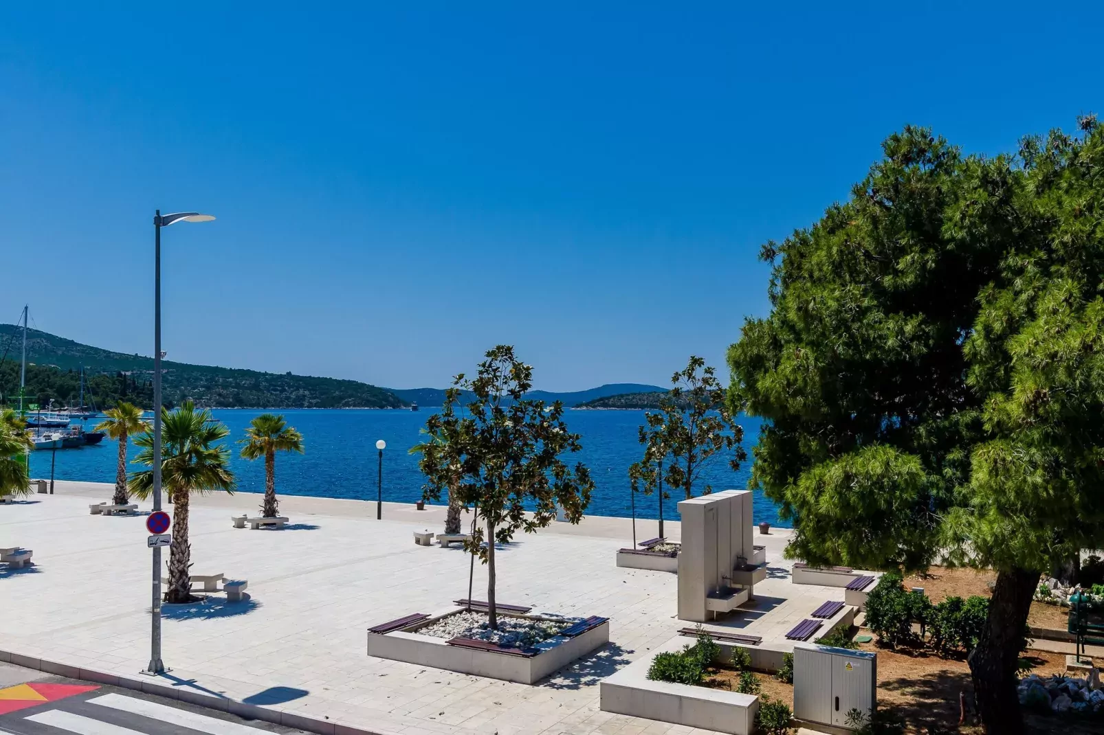 Villa Ro-Ma - Three Bedroom Villa with Terrace and Sea View-Vue