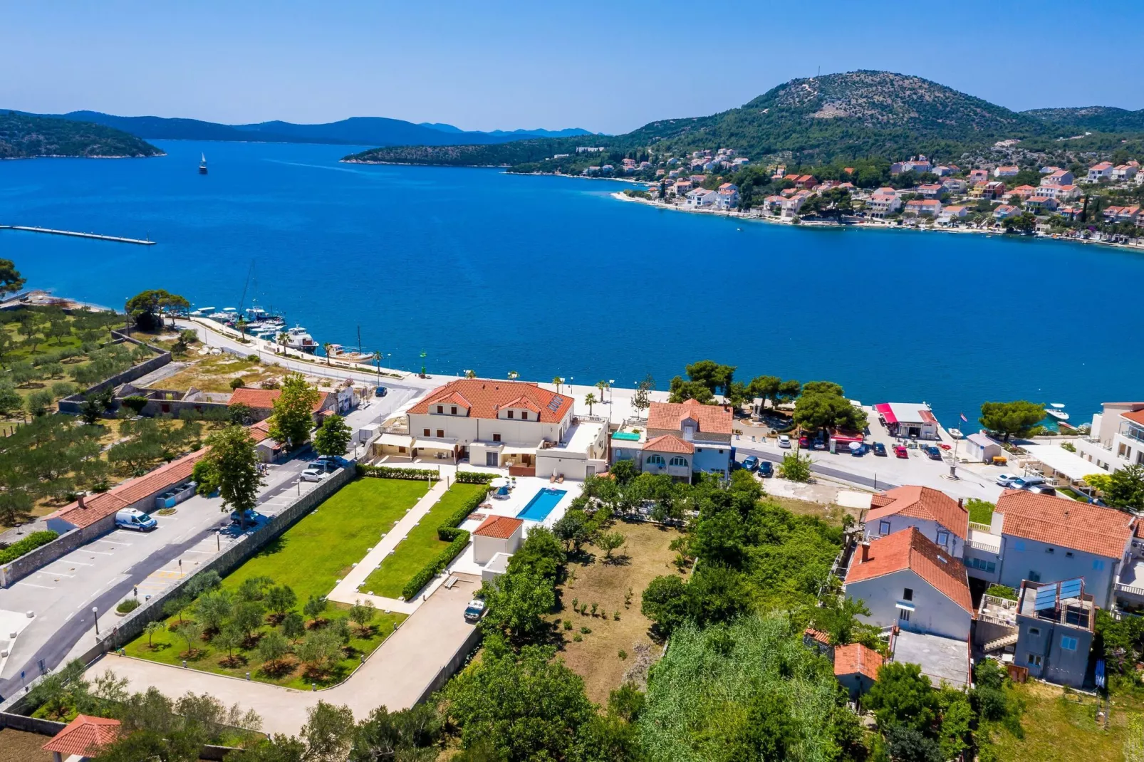 Villa Ro-Ma - Three Bedroom Villa with Terrace and Sea View-Vue