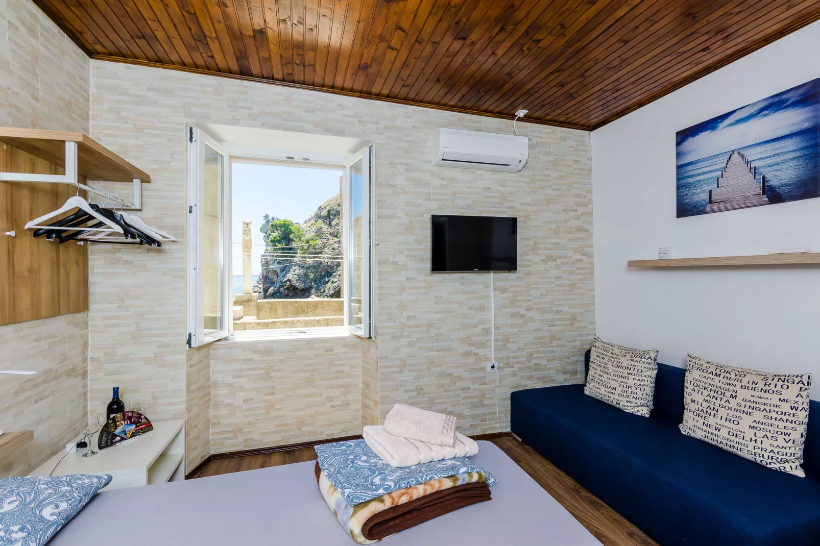 Rooms City Central Old Town - Triple Rom with Sea View-Schlafzimmer