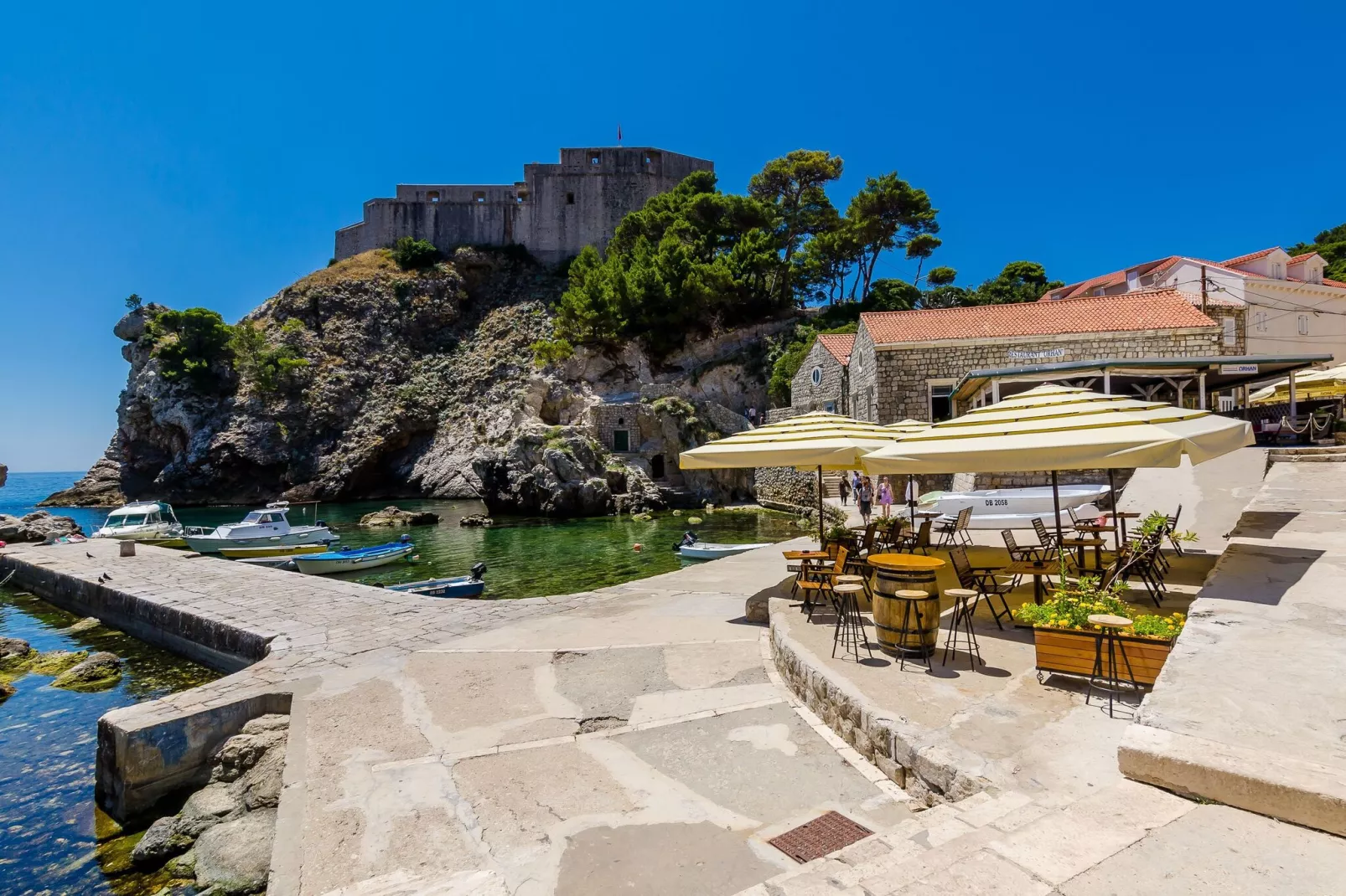Rooms City Central Old Town - Triple Rom with Sea View-Ambiente