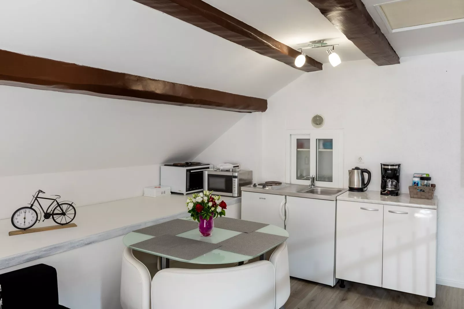 Old Town Charming Nest - One Bedroom Apartment-Kitchen