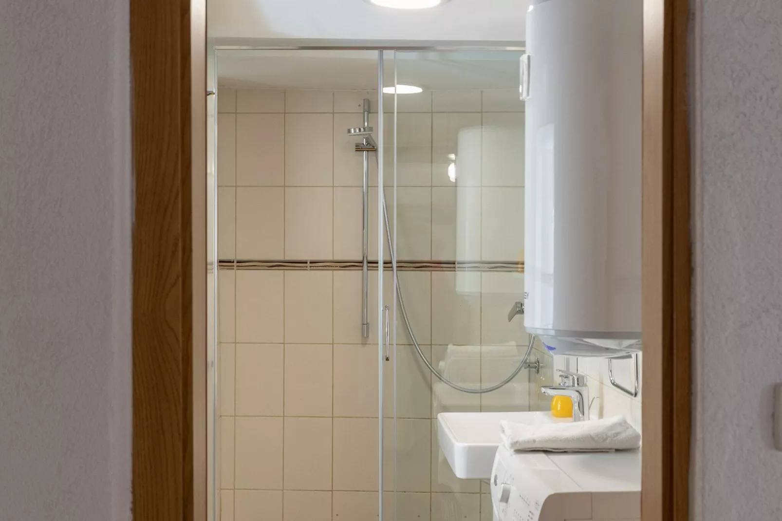 Old Town Charming Nest - One Bedroom Apartment-Bathroom