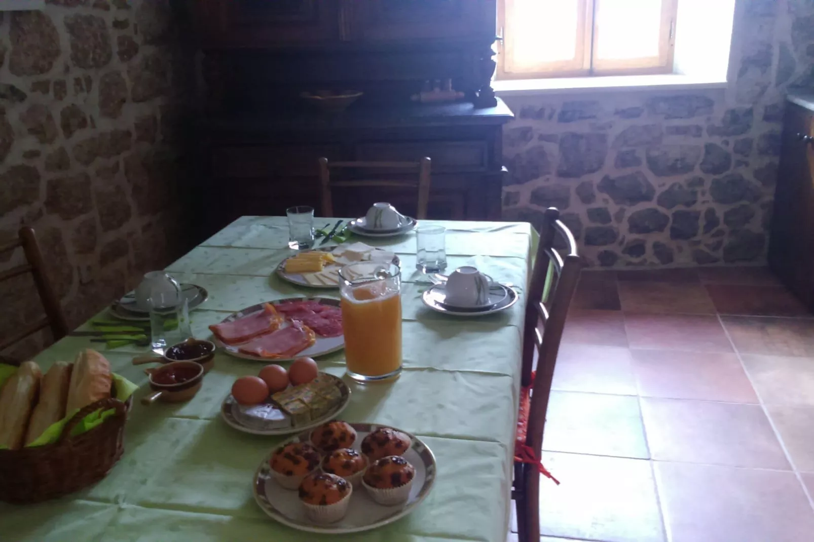 Holiday Home Stari Zoganj - Two Bedroom Holiday Home with Terrace and Swimming Pool-Salle à manger
