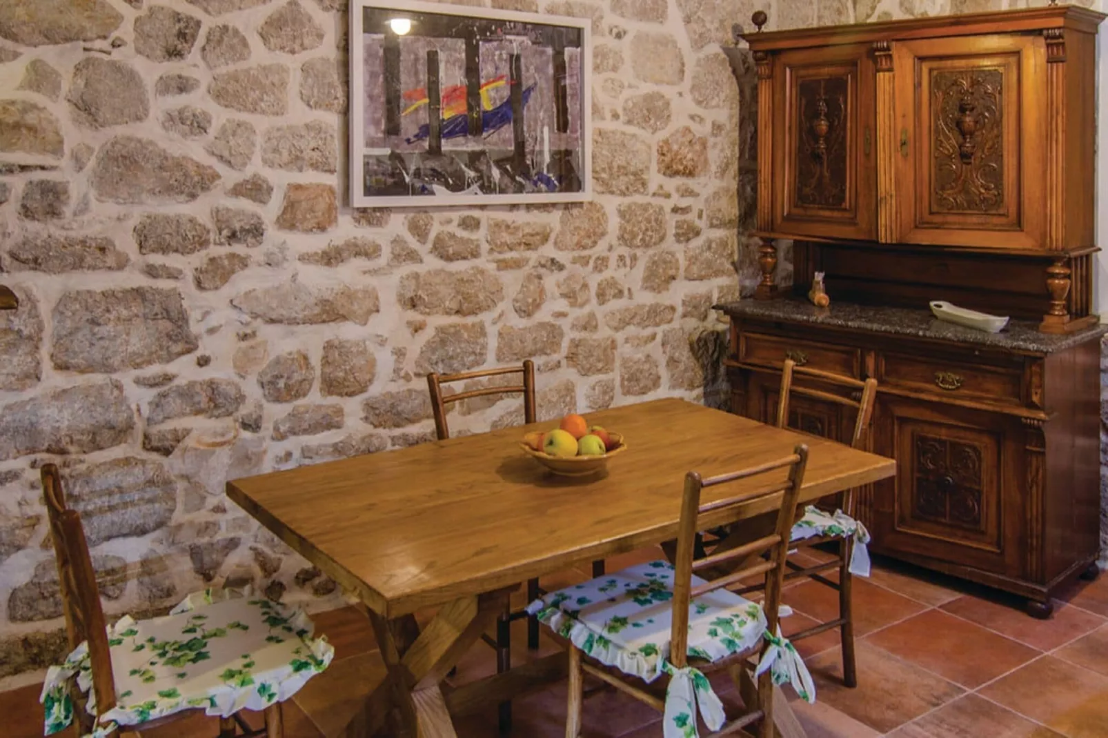 Holiday Home Stari Zoganj - Two Bedroom Holiday Home with Terrace and Swimming Pool-Salle à manger
