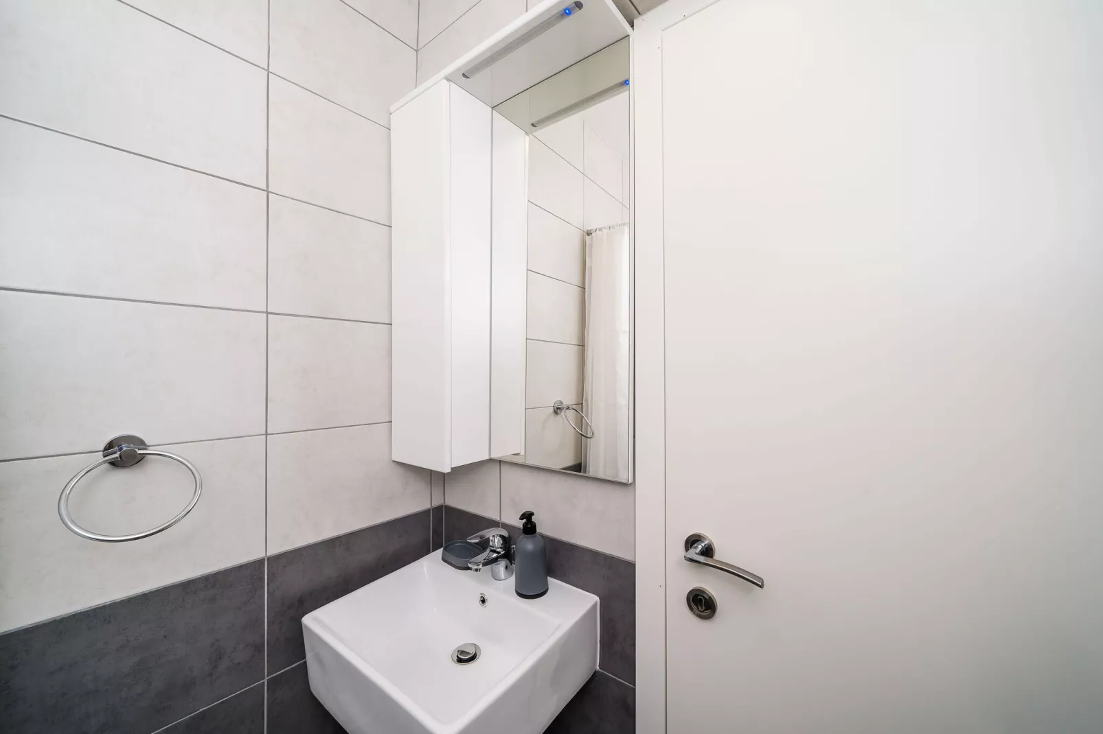Villa Marija-Comfort Studio Apartment with Terrace-1-Salle de bain