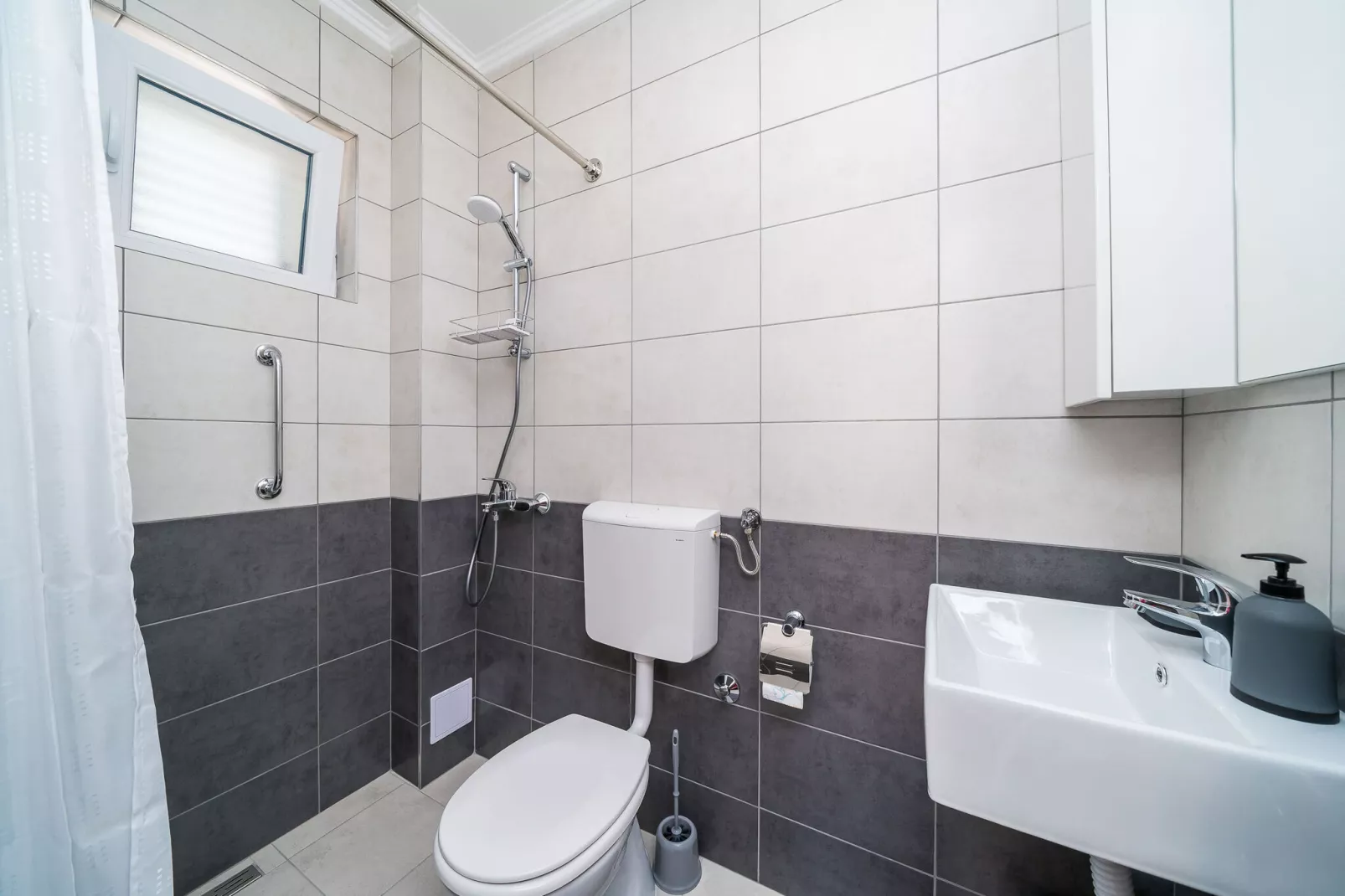 Villa Marija-Twin room with Kitchen and Terrace-4-Bathroom