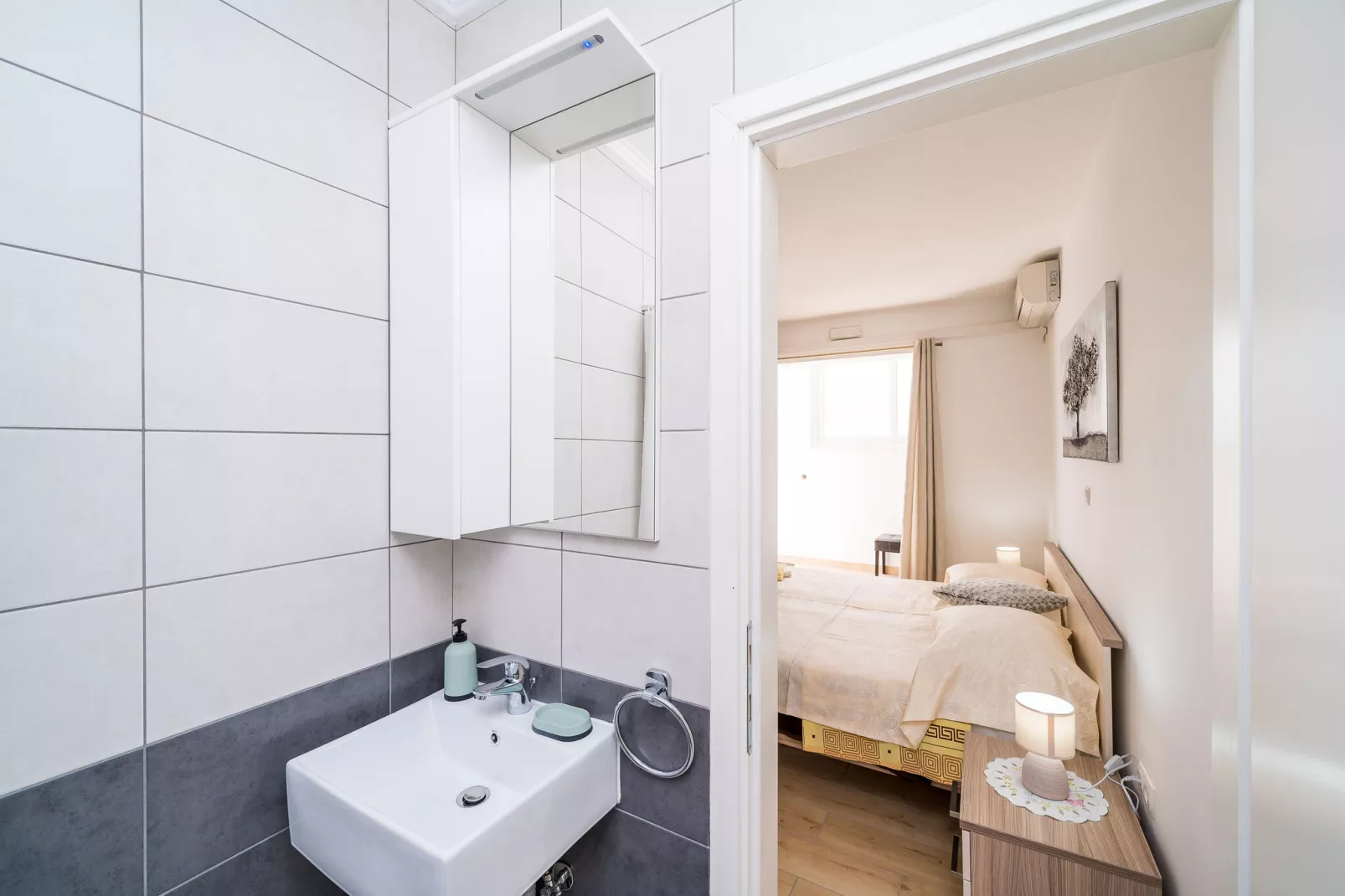 Villa Marija-Studio Apartment with Terrace-5-Badezimmer