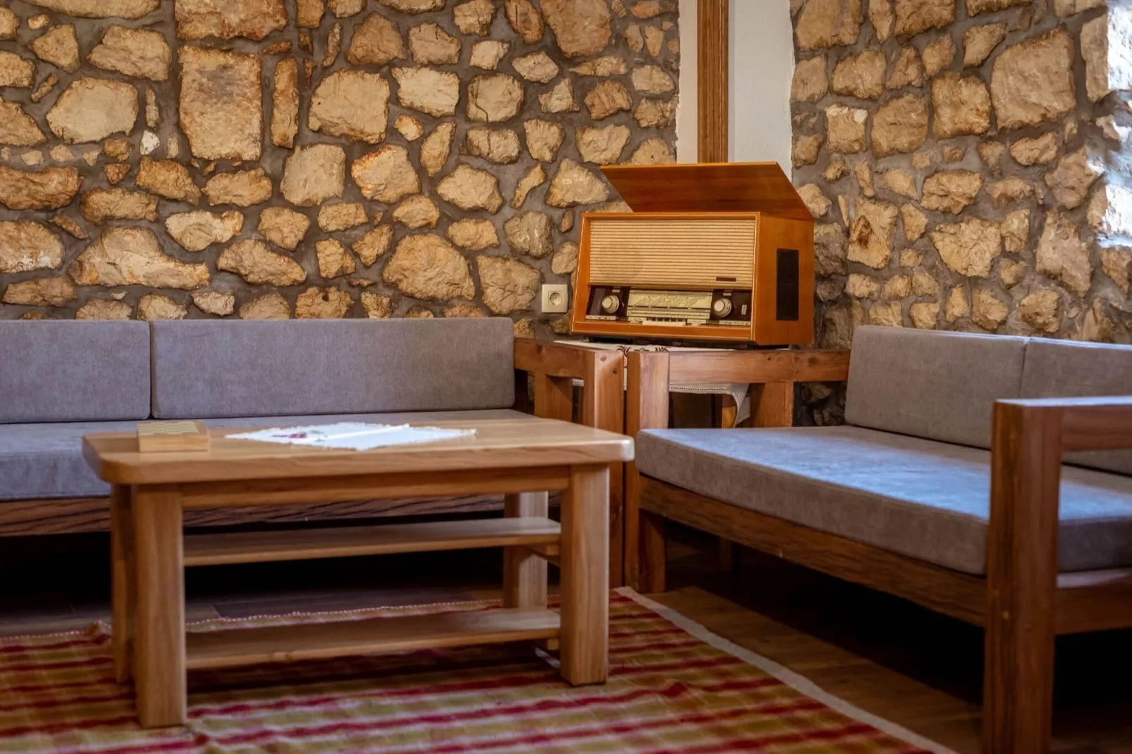Villa Lazini Dvori - Two Bedroom Stone House Villa with Private Pool-Living room