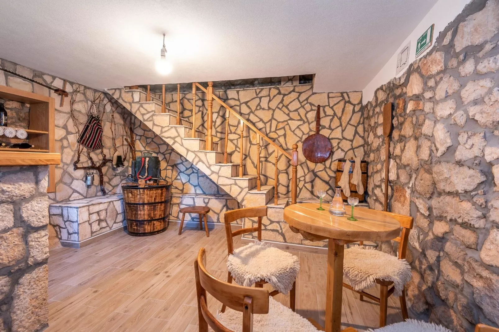 Villa Lazini Dvori - Two Bedroom Stone House Villa with Private Pool-Dining room