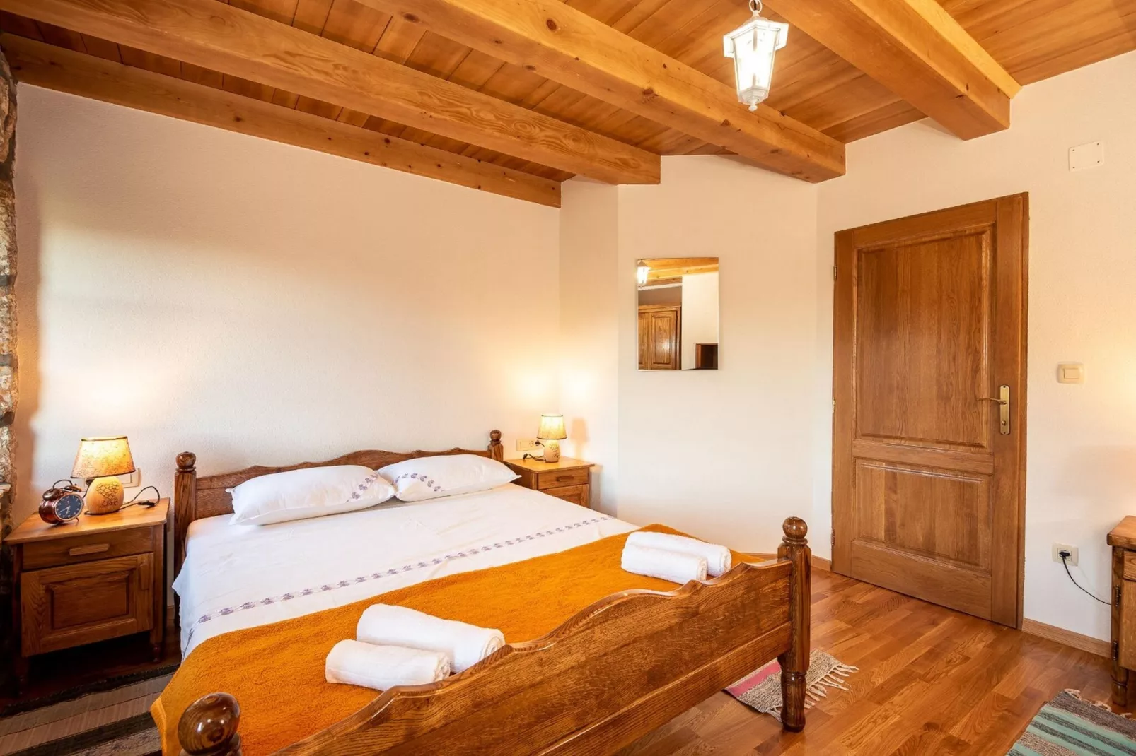 Villa Lazini Dvori - Two Bedroom Stone House Villa with Private Pool-Bedroom