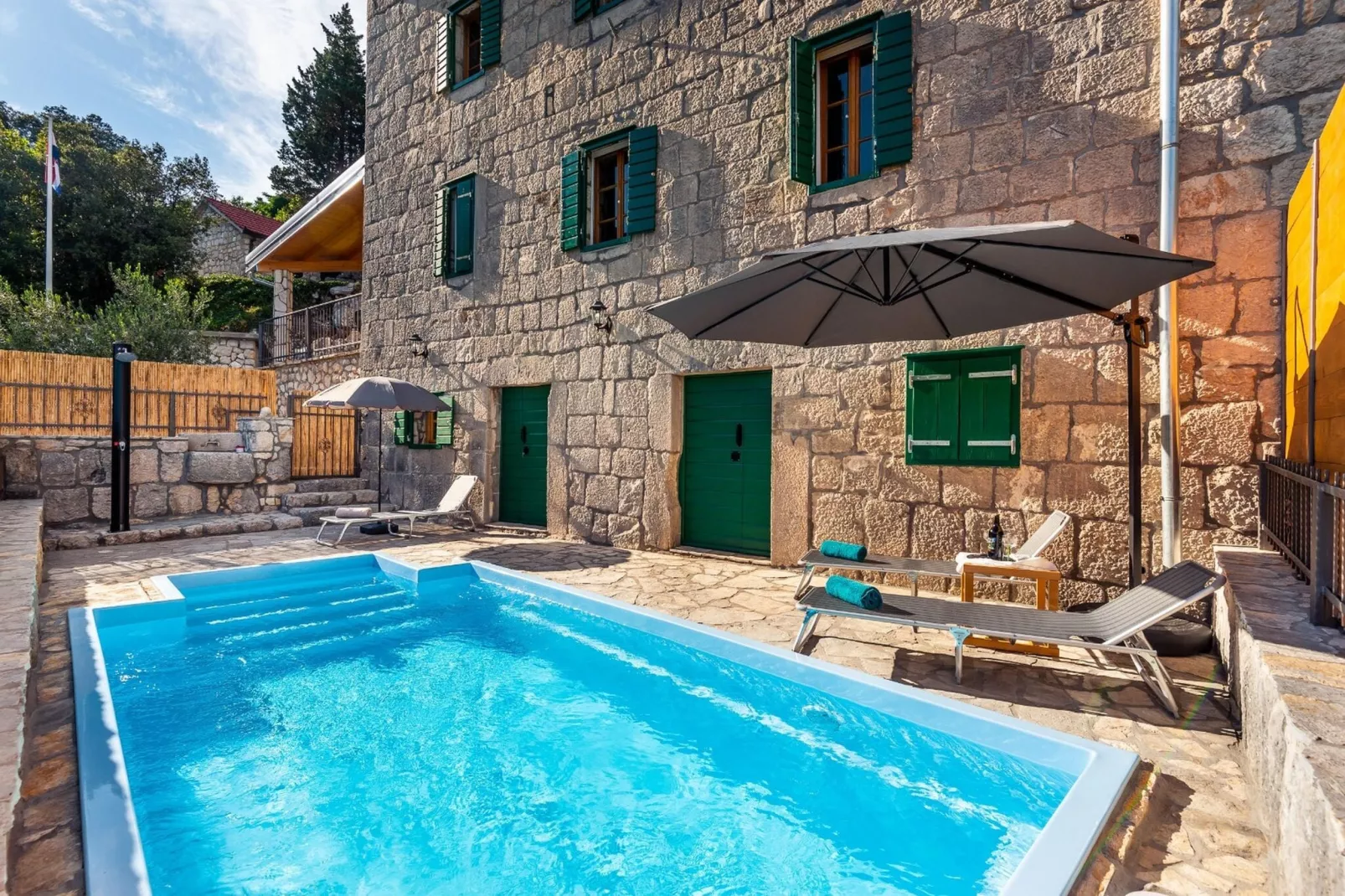 Villa Lazini Dvori - Two Bedroom Stone House Villa with Private Pool-Pool