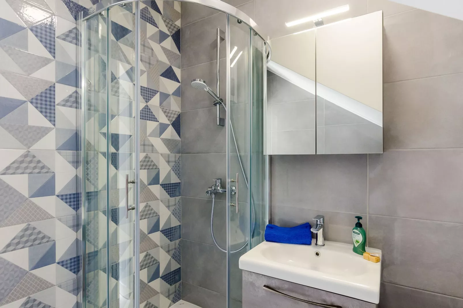 Holiday home Barbara - Two Bedroom Holiday home-Bathroom