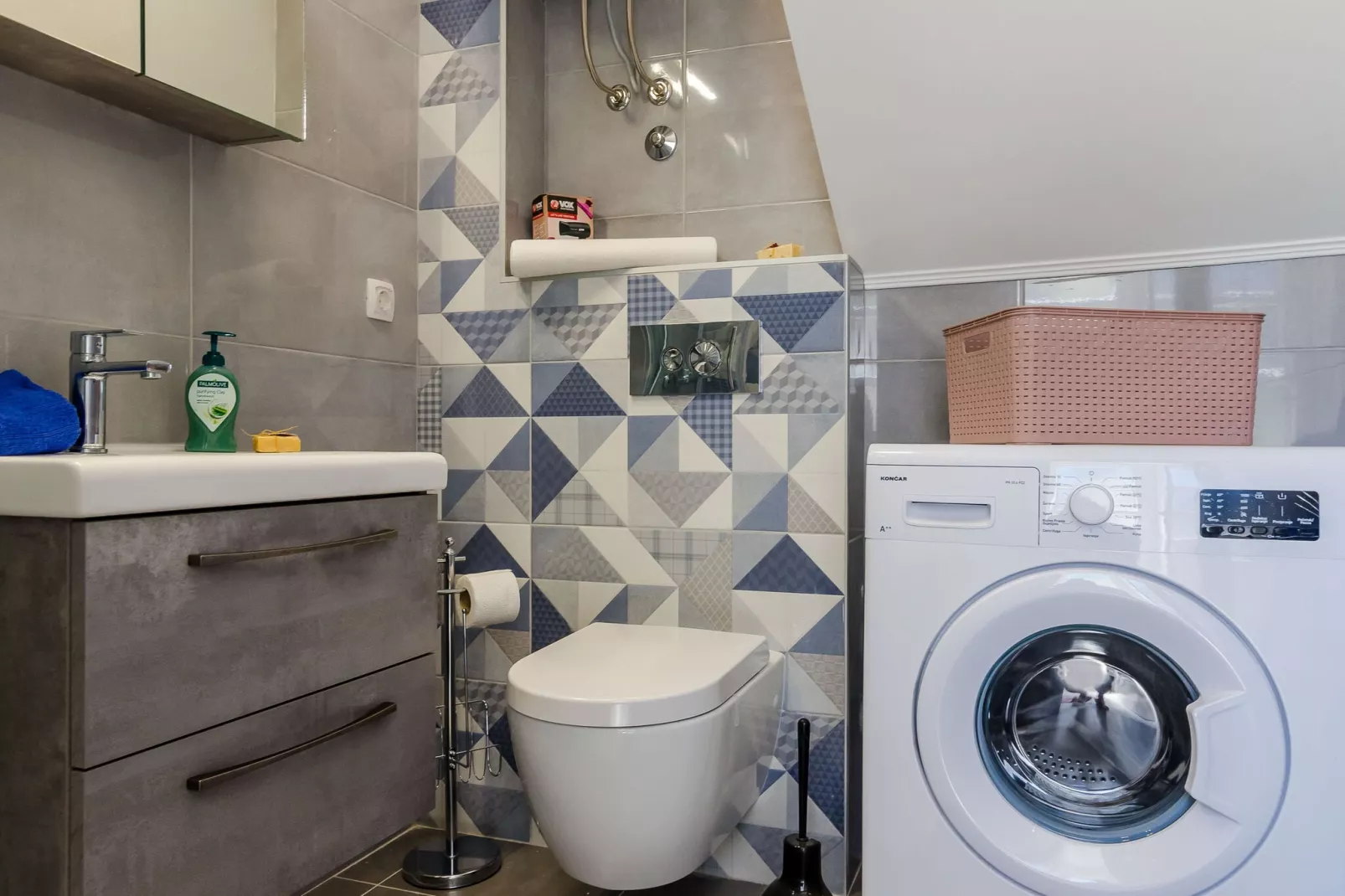 Holiday home Barbara - Two Bedroom Holiday home-Bathroom