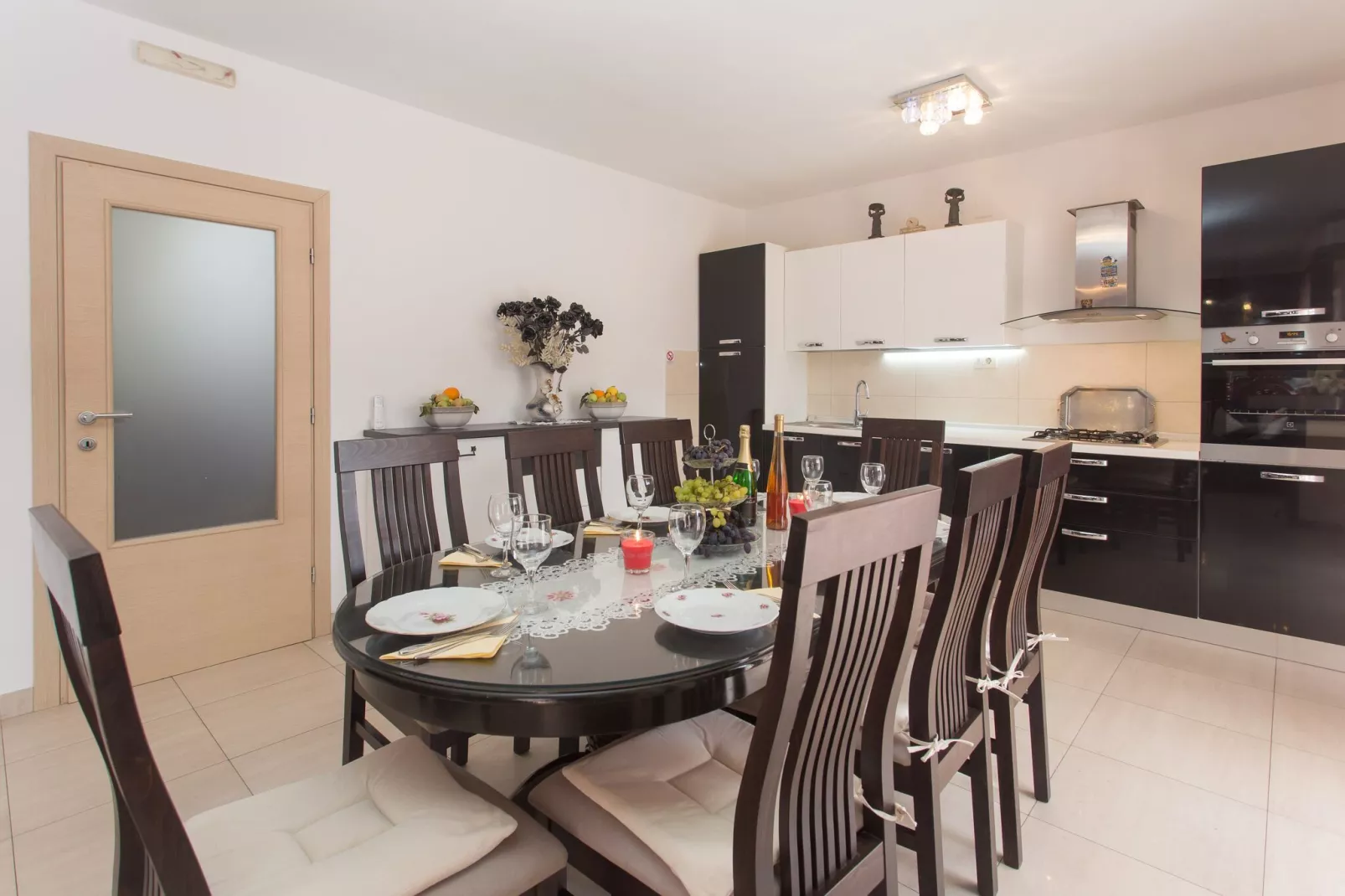 Villa Tomic - Four-Bedroom Villa with Private Pool-Kitchen
