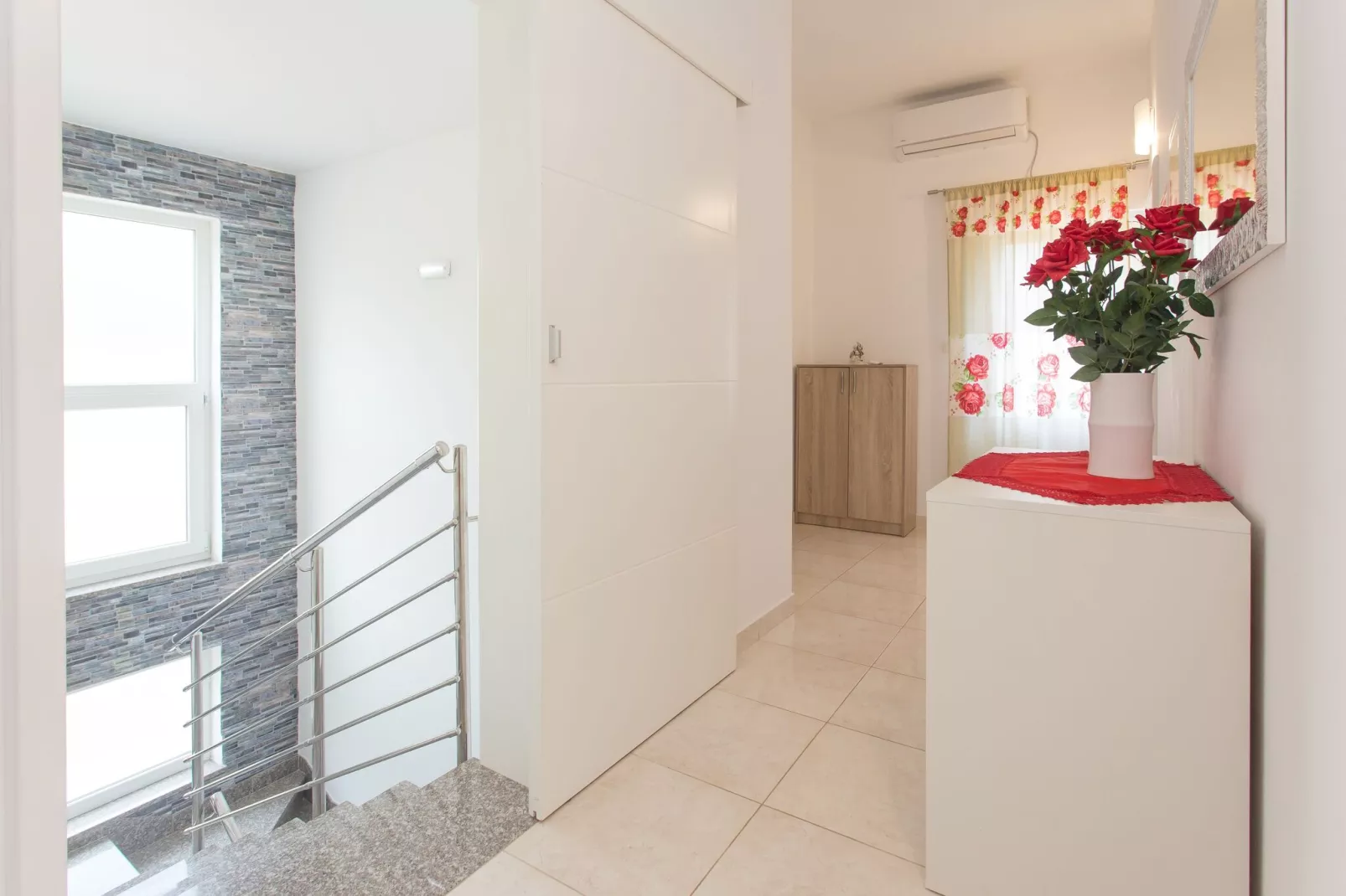 Villa Tomic - Four-Bedroom Villa with Private Pool-Indoor