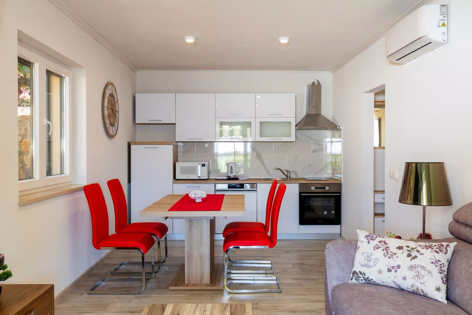 Apartment Pod Nespolom - One Bedroom Apartment with Terrace-Dining room