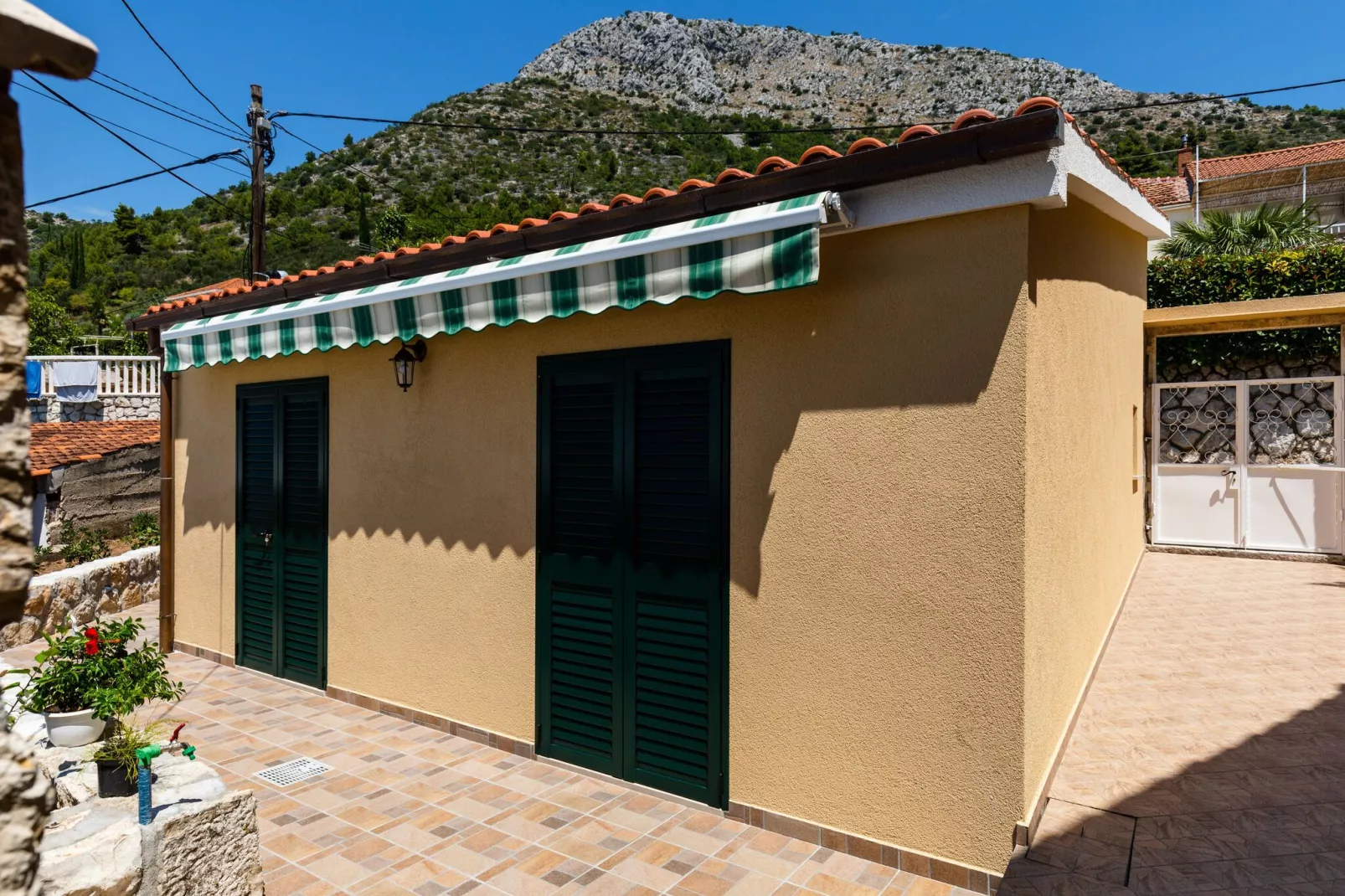 Apartment Pod Nespolom - One Bedroom Apartment with Terrace-Outdoor
