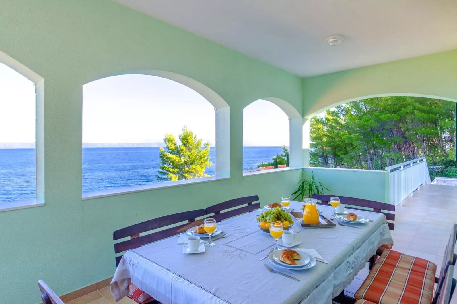 Seafront Holiday Home Marija-Three Bedroom Holiday Home with Sea View-Esszimmer