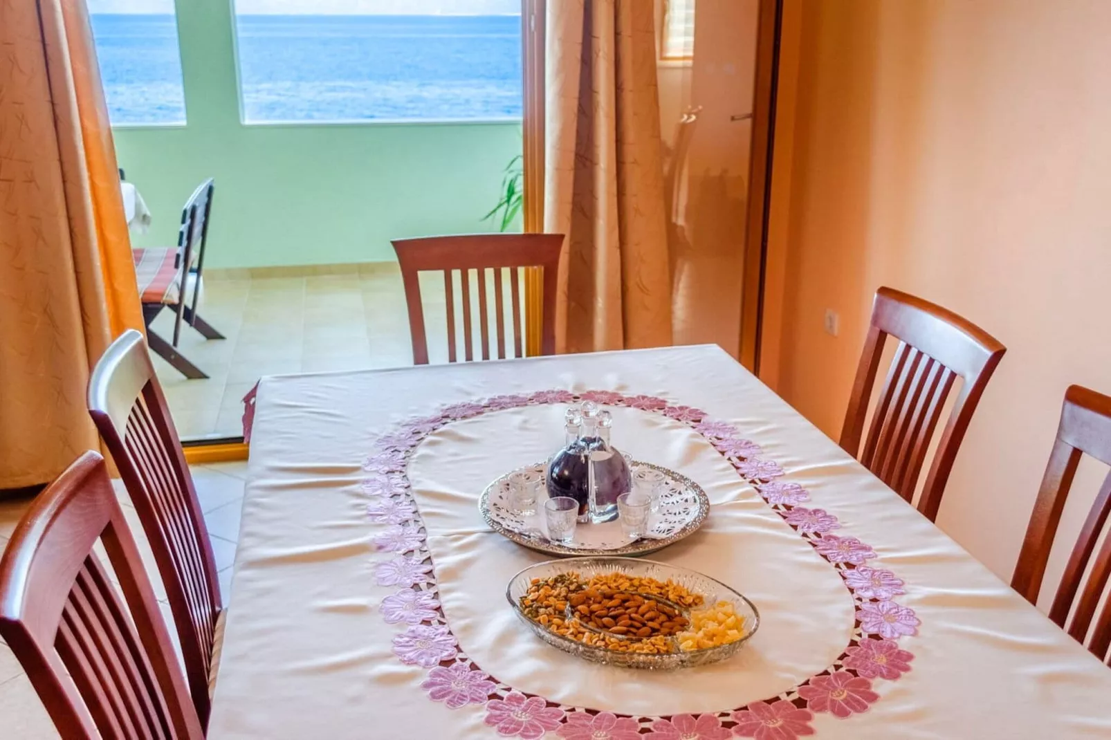 Seafront Holiday Home Marija-Three Bedroom Holiday Home with Sea View-Esszimmer