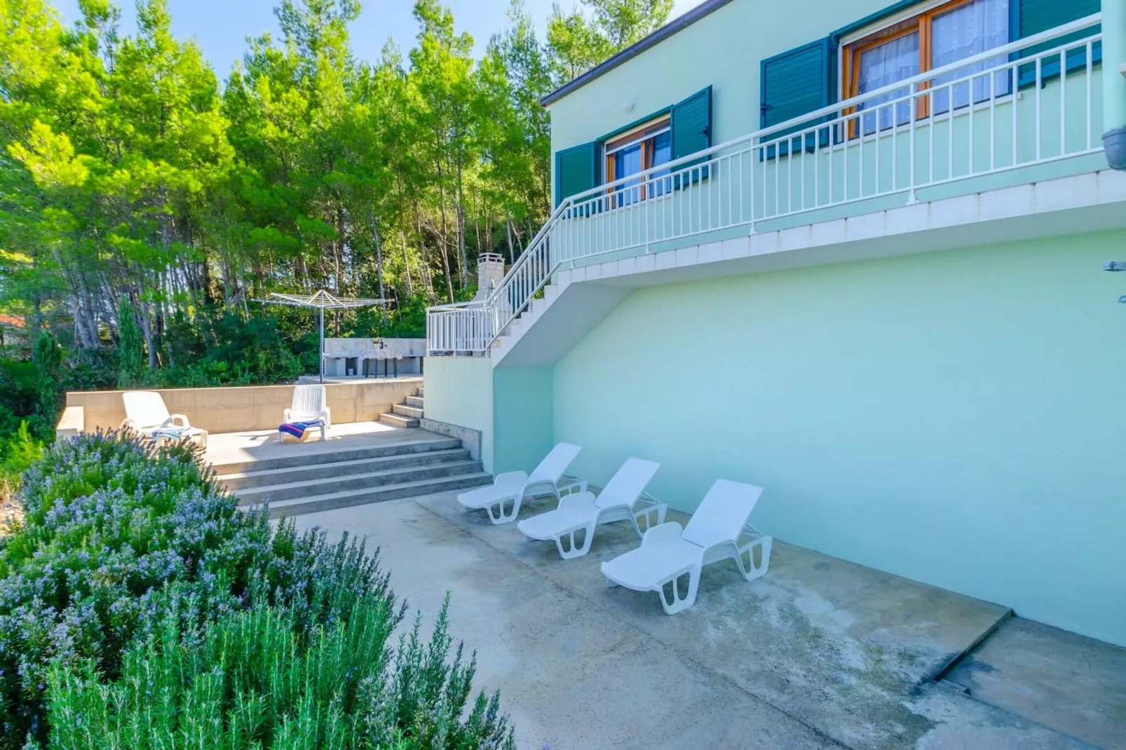 Seafront Holiday Home Marija-Three Bedroom Holiday Home with Sea View-Außenbereich