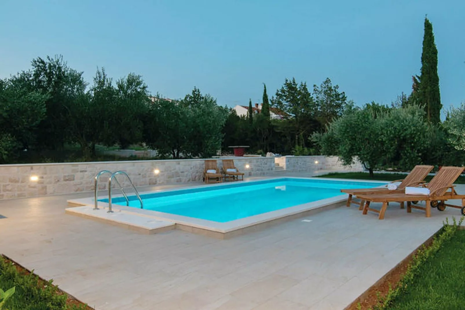 Holiday Home Lovište-Three Bedroom Holiday Home with Pool and  Sea View-Pool