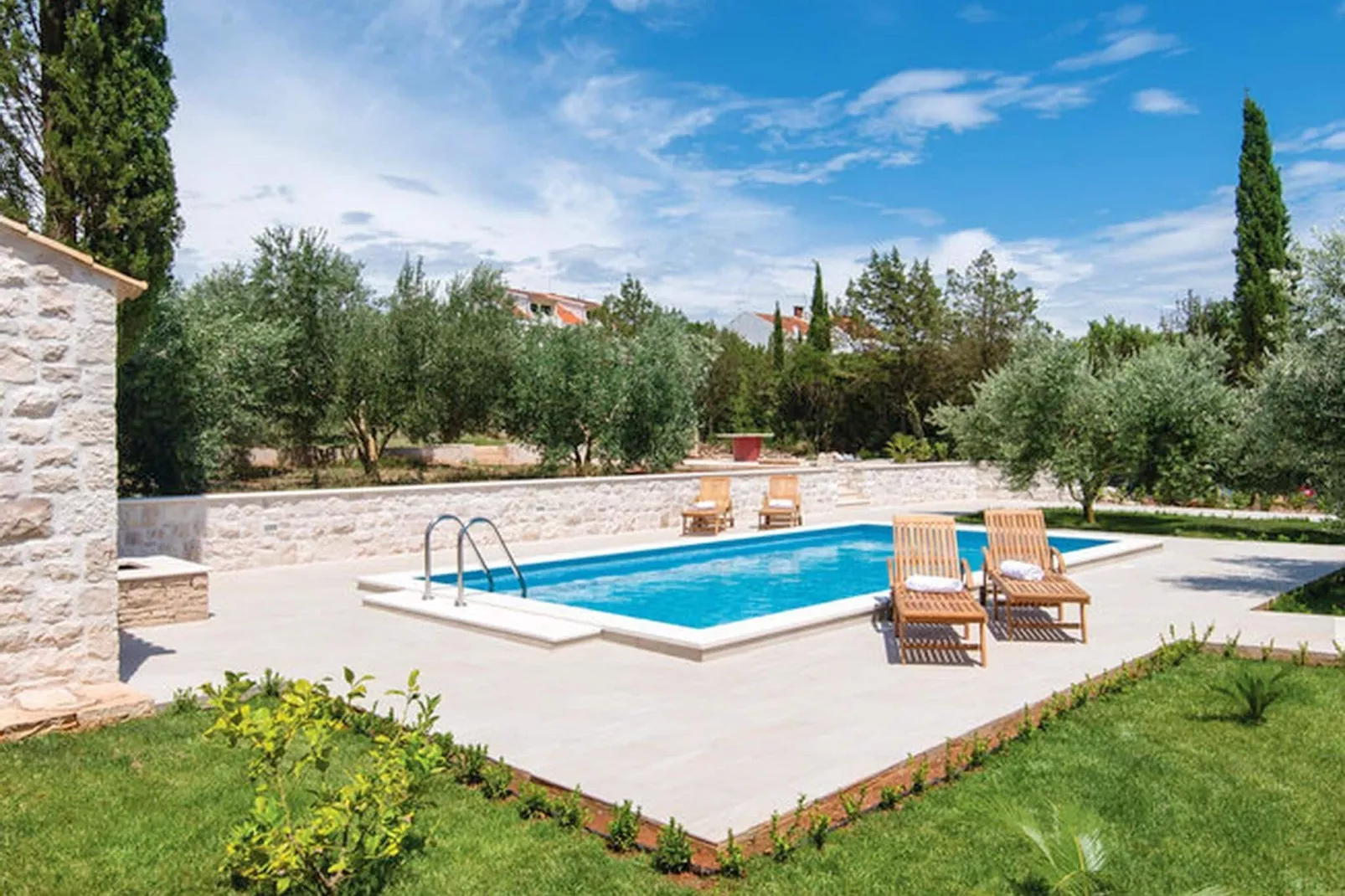 Holiday Home Lovište-Three Bedroom Holiday Home with Pool and  Sea View-Pool