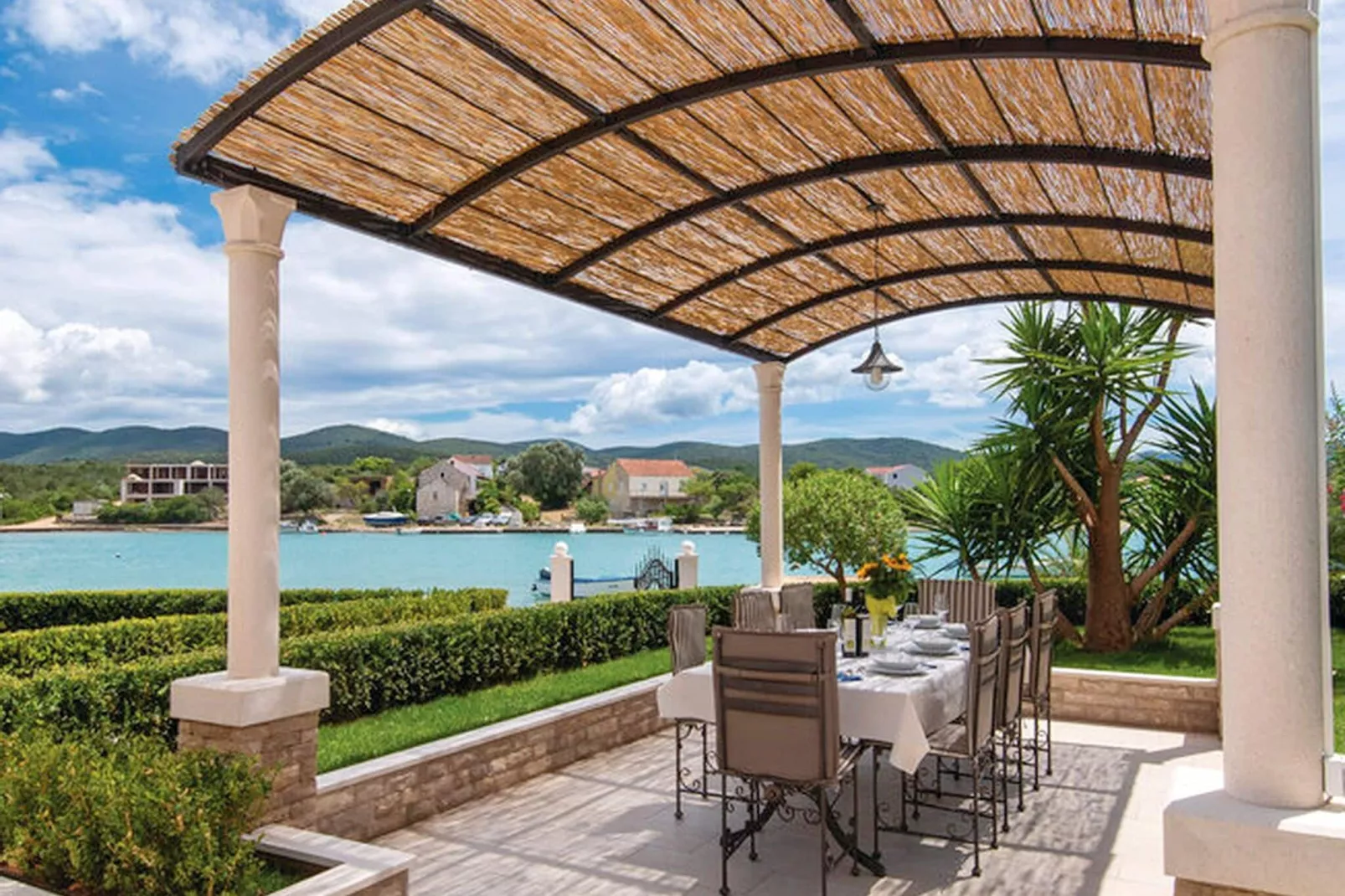 Holiday Home Lovište-Three Bedroom Holiday Home with Pool and  Sea View-Terrace