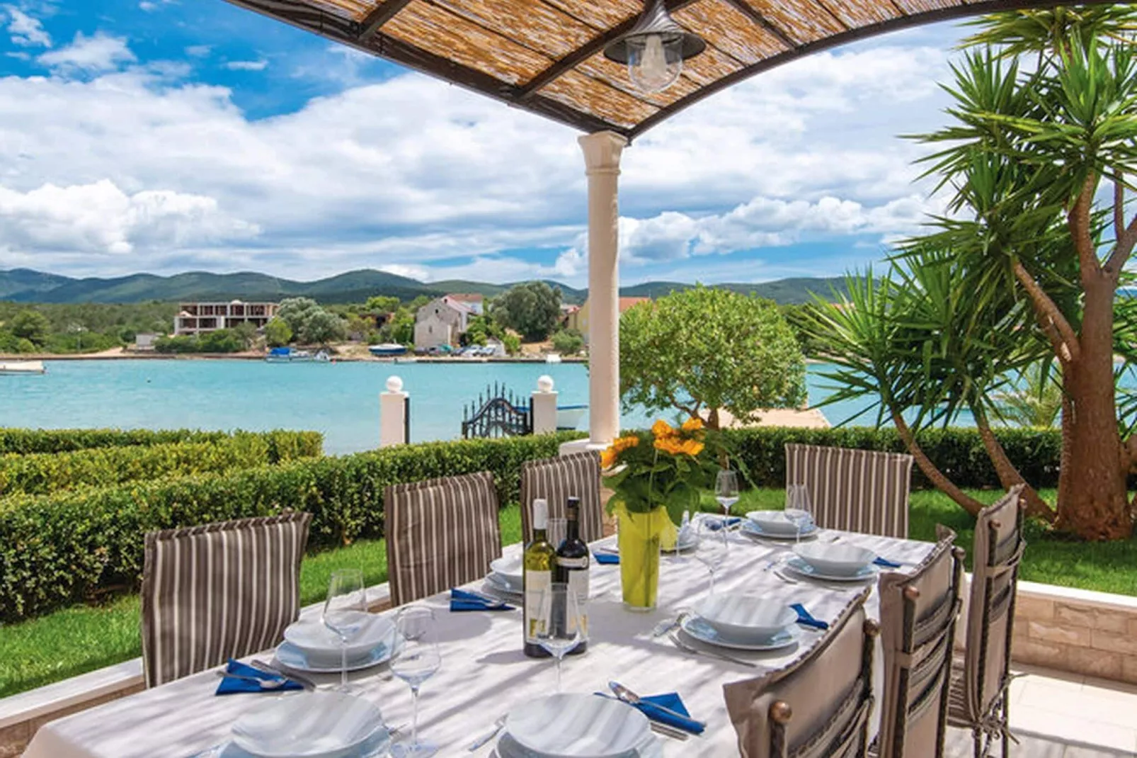Holiday Home Lovište-Three Bedroom Holiday Home with Pool and  Sea View-Terrace