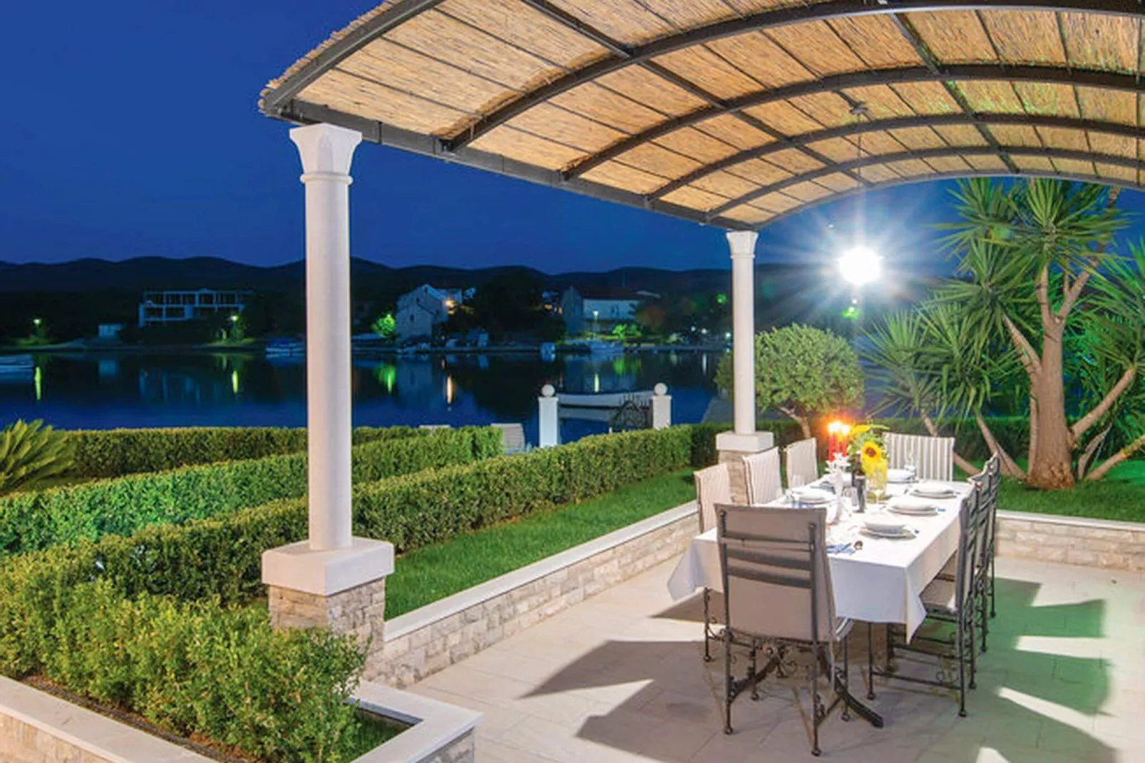Holiday Home Lovište-Three Bedroom Holiday Home with Pool and  Sea View-Terrace