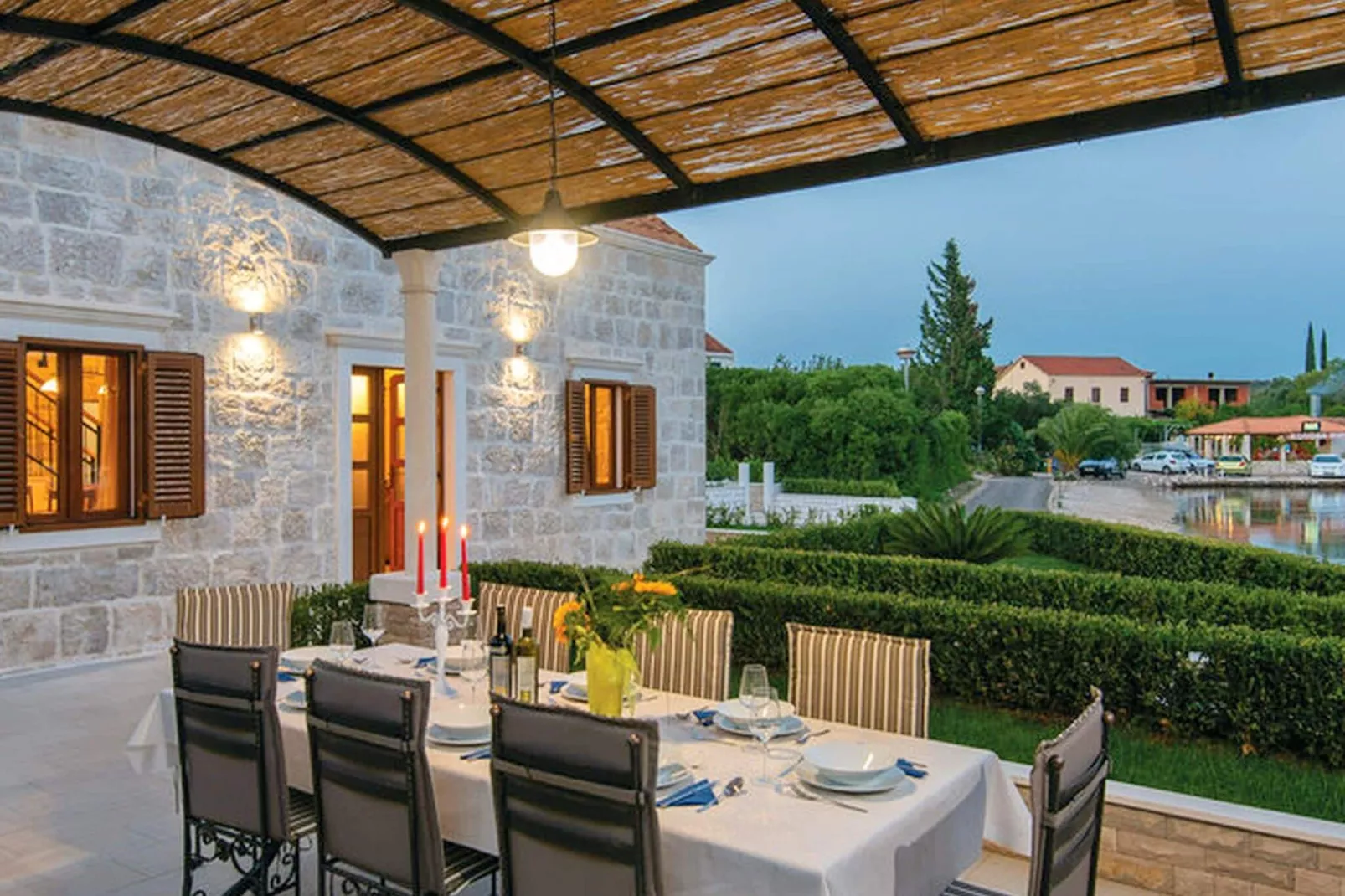 Holiday Home Lovište-Three Bedroom Holiday Home with Pool and  Sea View-Terrace