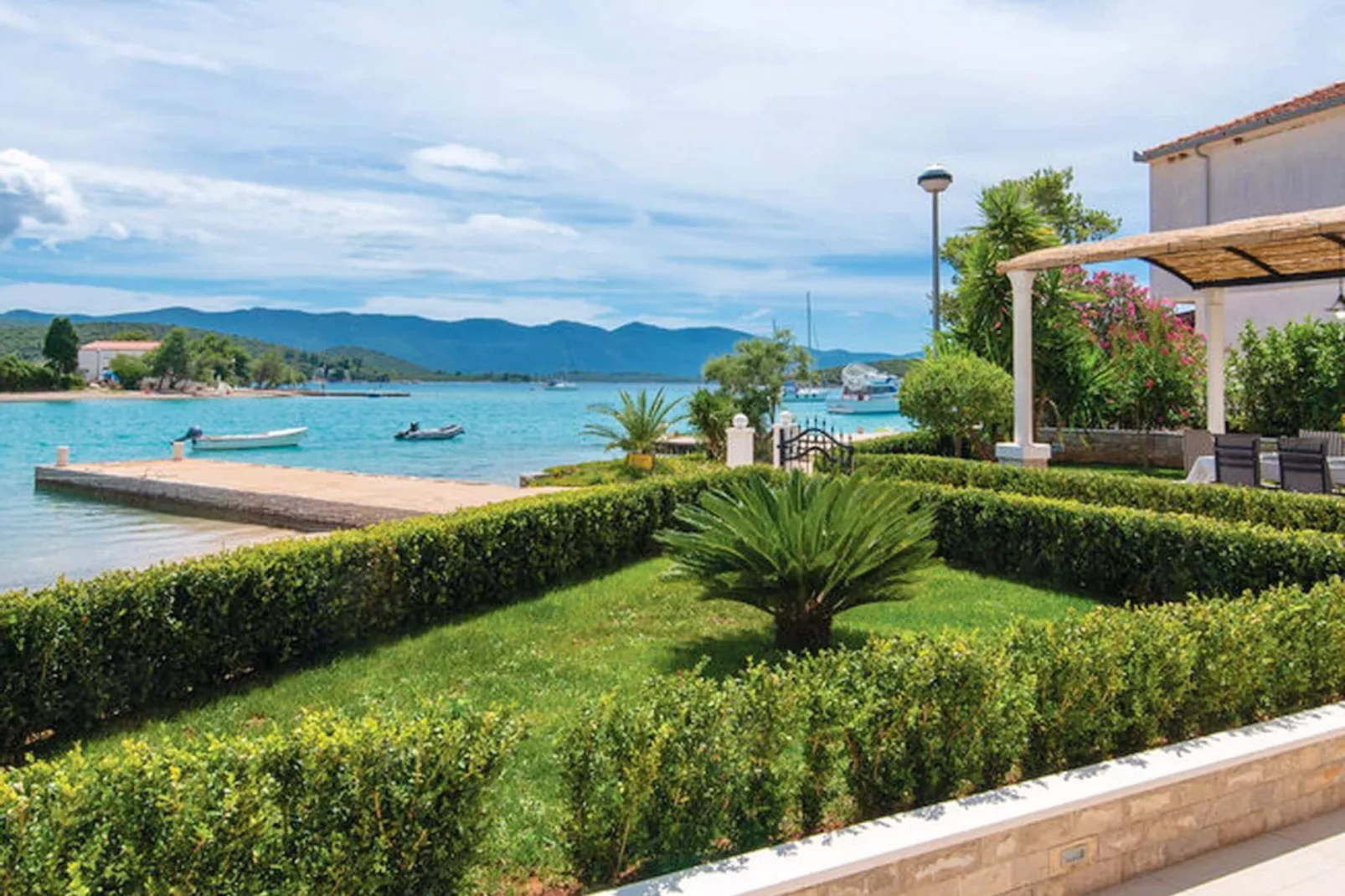 Holiday Home Lovište-Three Bedroom Holiday Home with Pool and  Sea View-Outdoor