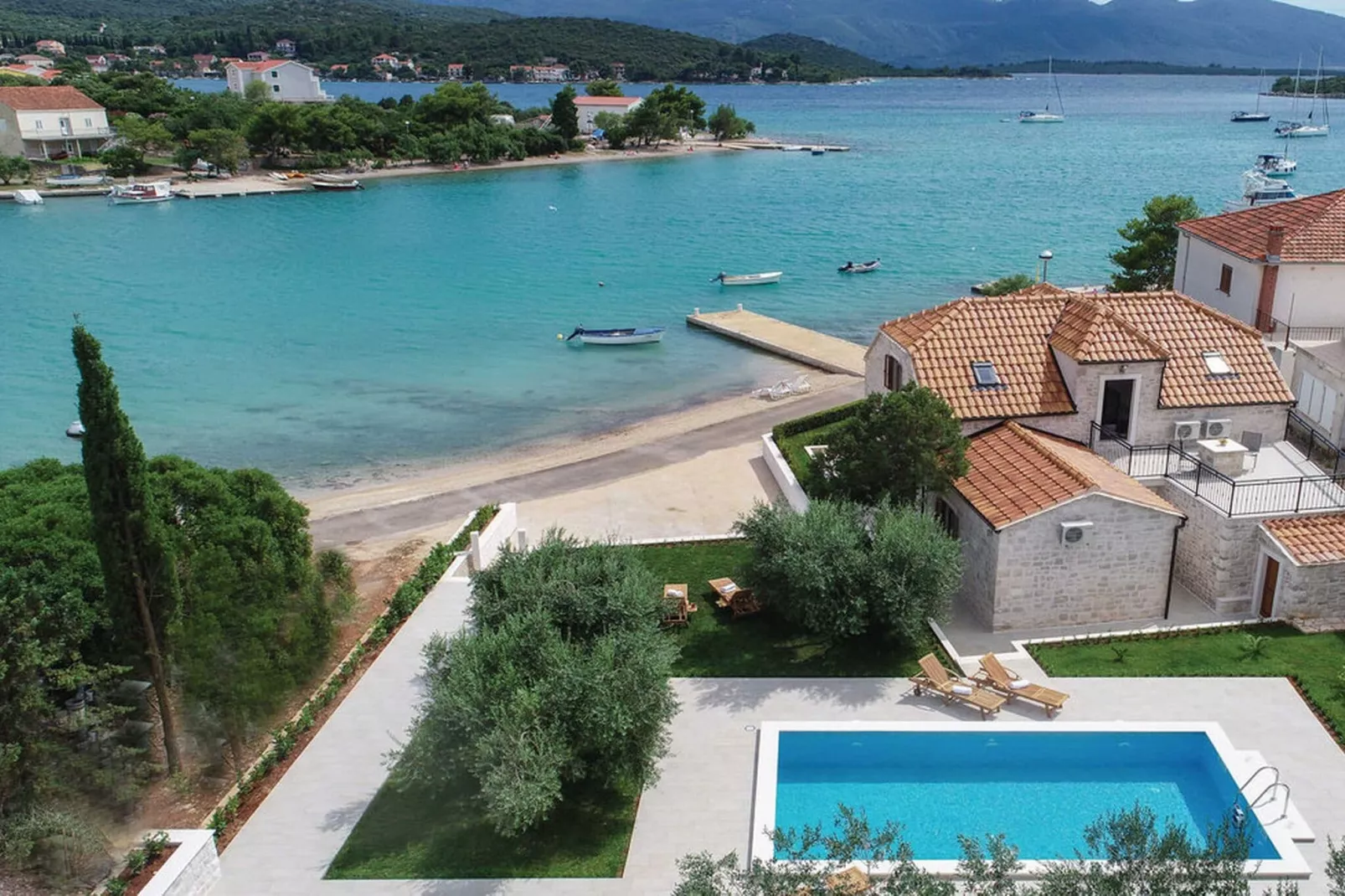 Holiday Home Lovište-Three Bedroom Holiday Home with Pool and  Sea View-View