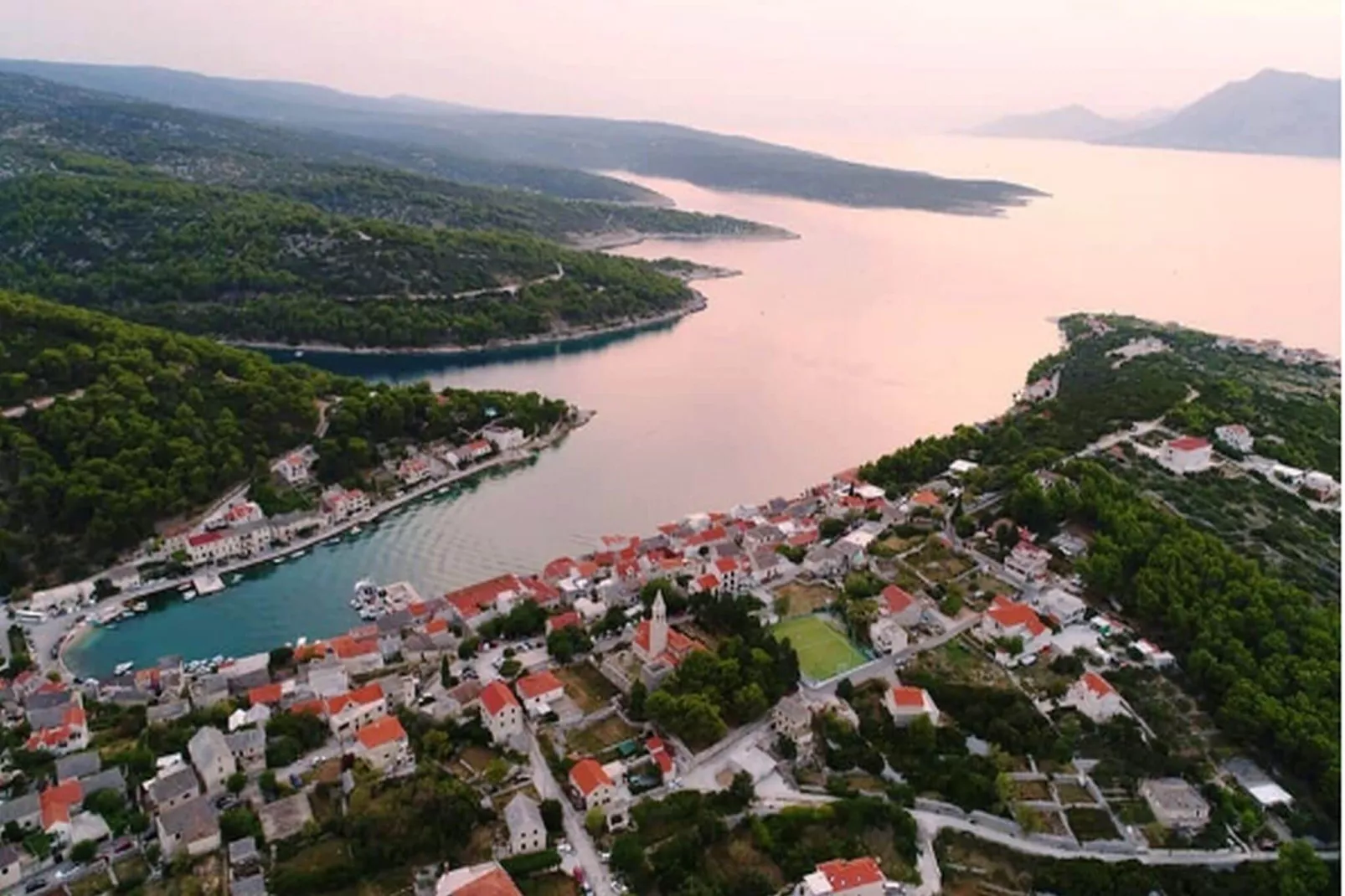 Apartments Agava & Lucija-Studio Apartment(First Floor)-Vue
