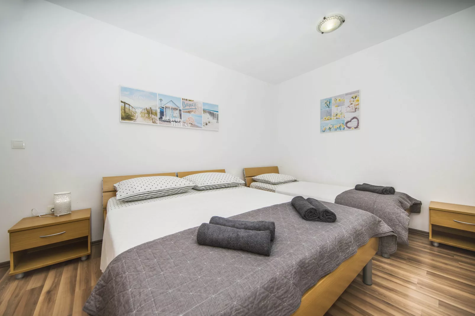 Villa Dvori Viškovi-Seven Bedroom Villa with Swimming Pool-Schlafzimmer