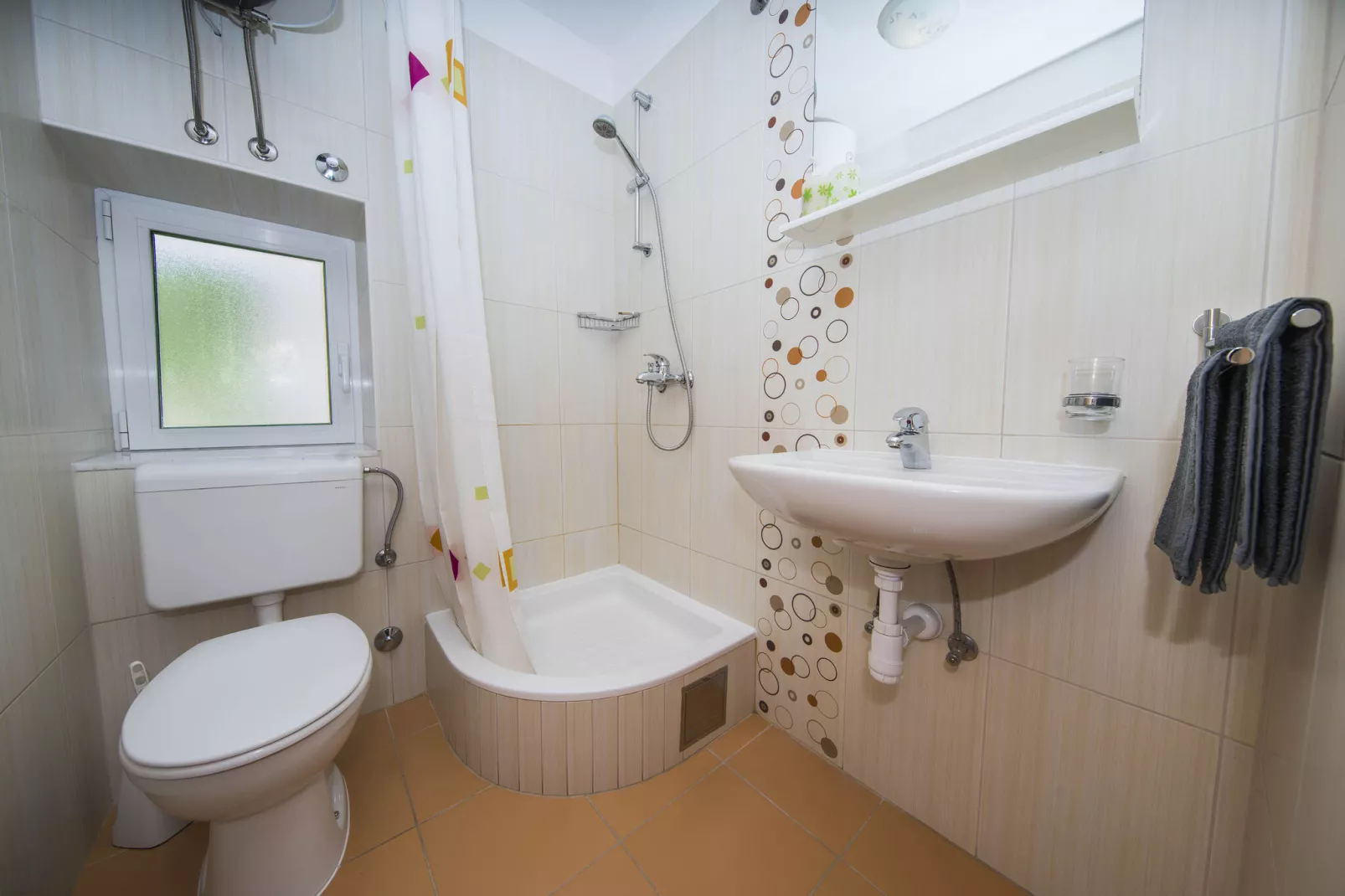 Villa Dvori Viškovi-Seven Bedroom Villa with Swimming Pool-Badezimmer