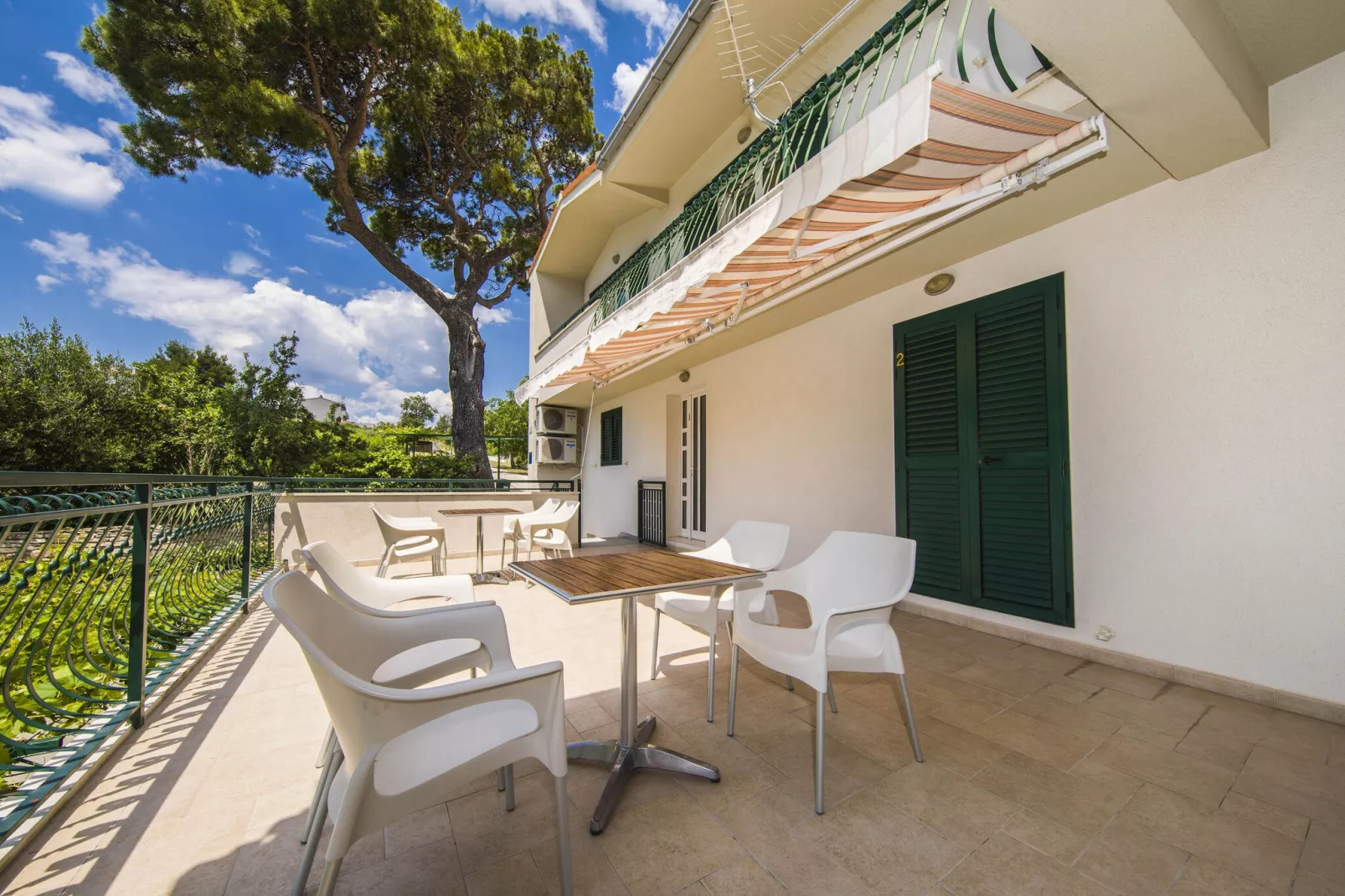 Villa Dvori Viškovi-Seven Bedroom Villa with Swimming Pool-Terrassenbalkon