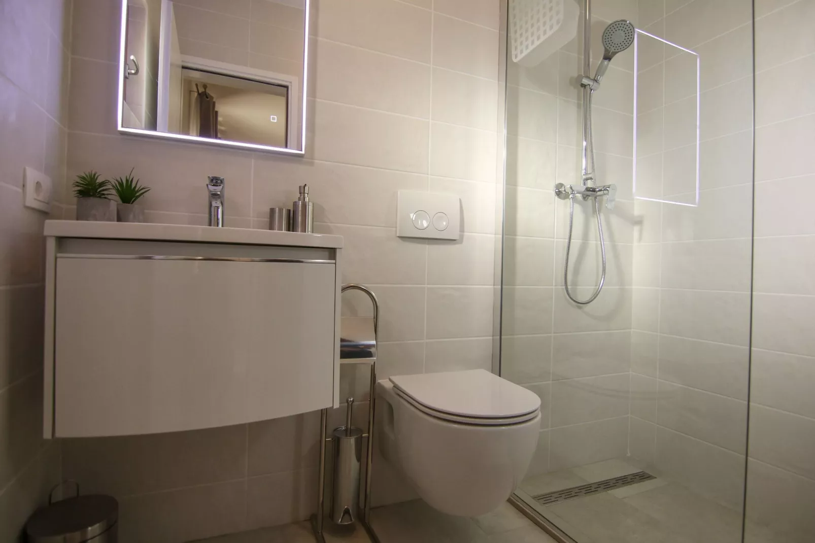 Stone Villa Olea-Three Bedroom Villa with Pool-Bathroom